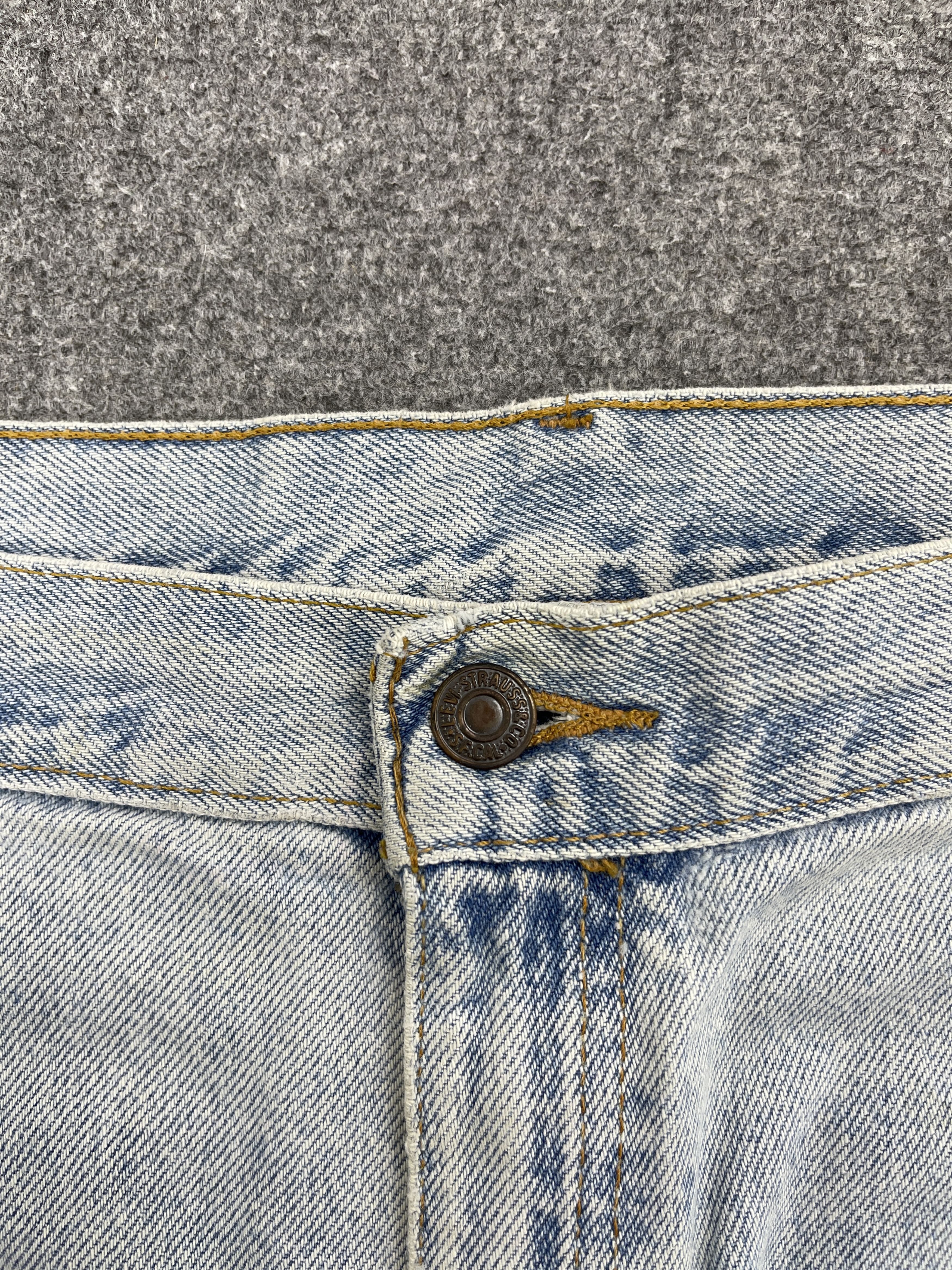 Levi's 90s Vintage Levis 540 Relaxed Light Washed Jeans DP2499 Size US 42 / EU 58 - 10 Thumbnail