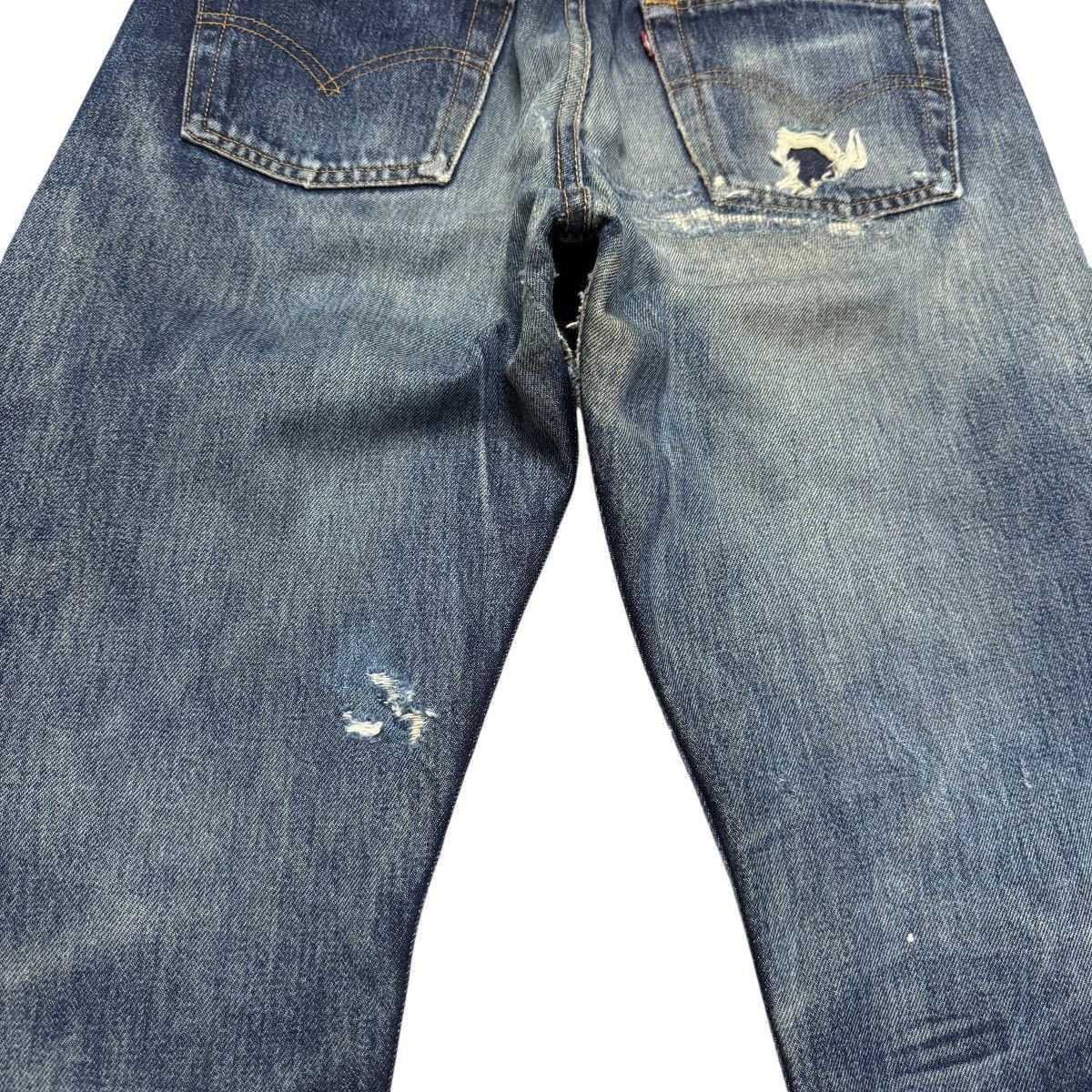 Levi's Vintage Levis 501 Thrashed Jeans Size US 28 / EU 44 - 14 Thumbnail
