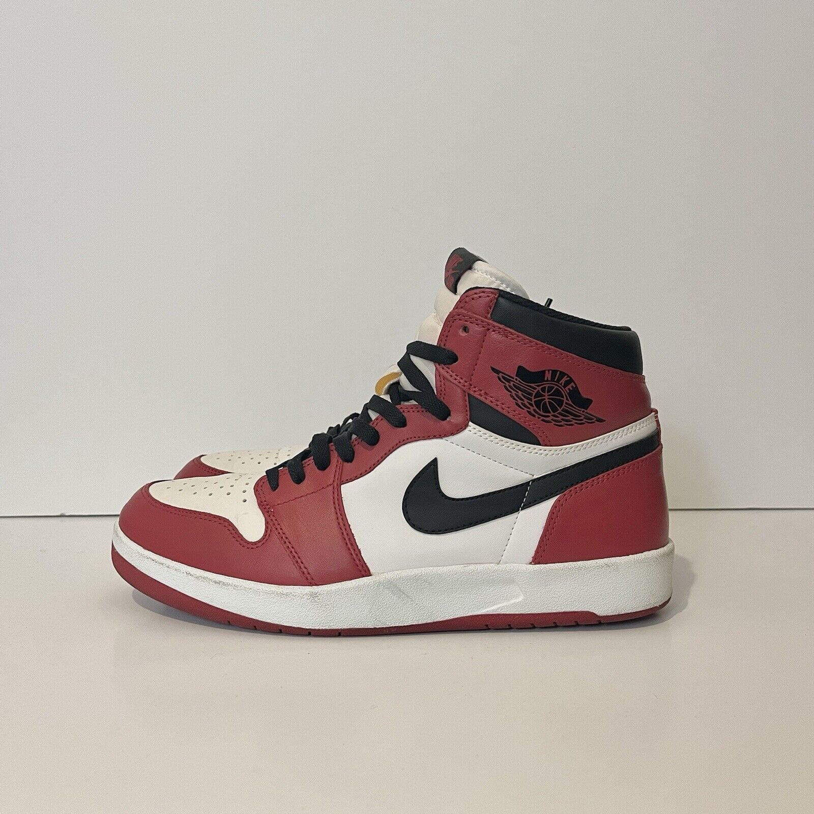 Jordan Brand 2015 Air Jordan 1.5 Chicago 768861-601 Sz 10 Size US 10 / EU 43 - 1 Thumbnail