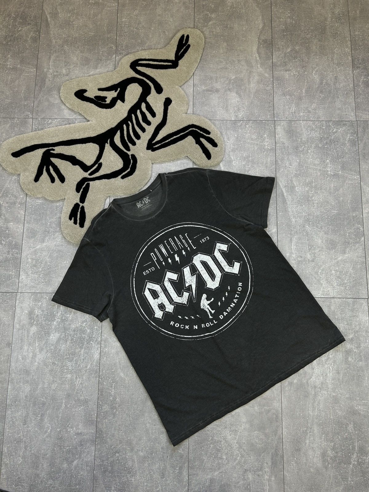 AC/DC × Band Tees Mens Vintage AC/DC T-shirt tee rock band rare merch y2k Size US L / EU 52-54 / 3 - 1 Thumbnail