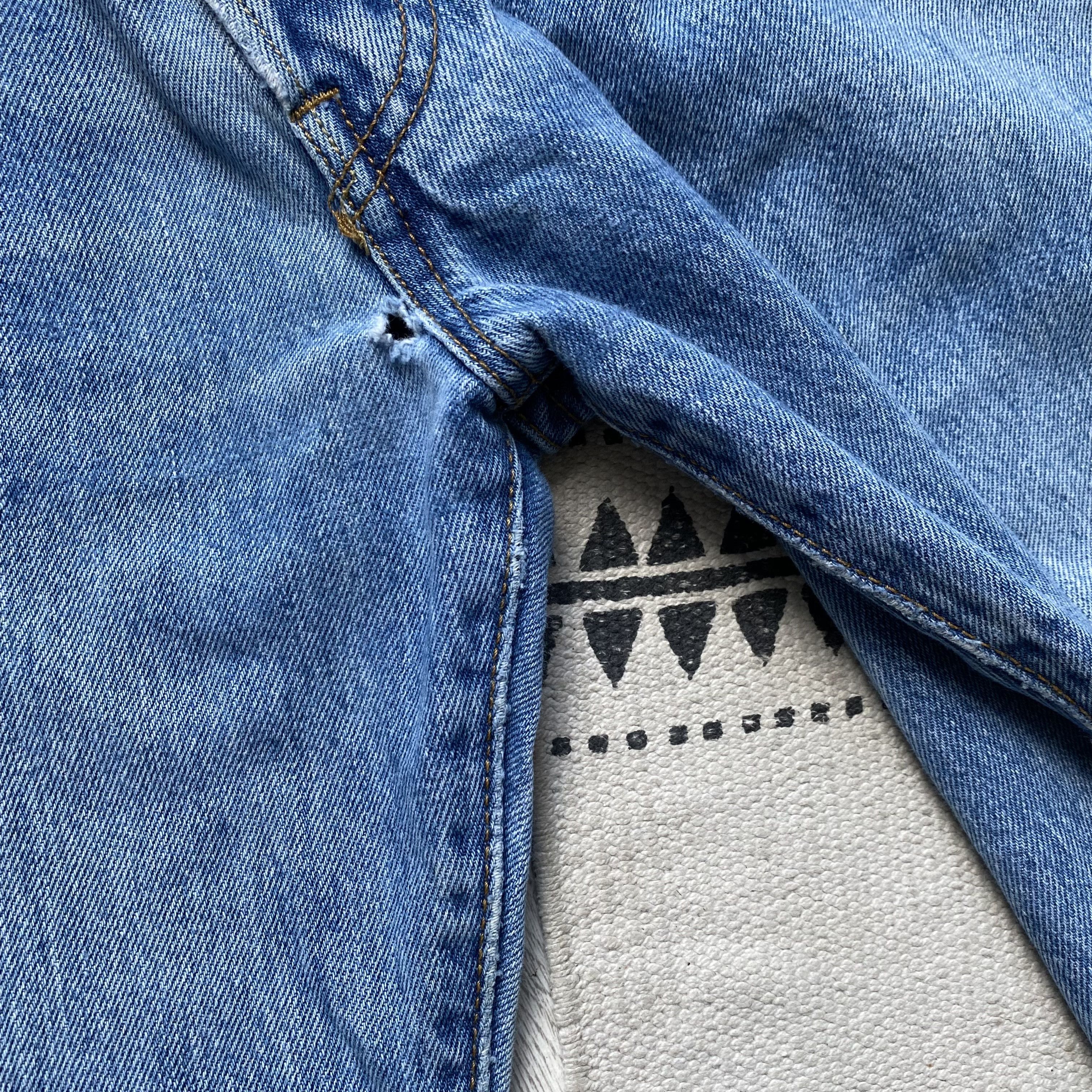Levi's Vintage Clothing 👖 Vintage 90's Levis 501 jeans Distressed Denim pants Y2K Size US 34 / EU 50 - 8 Thumbnail