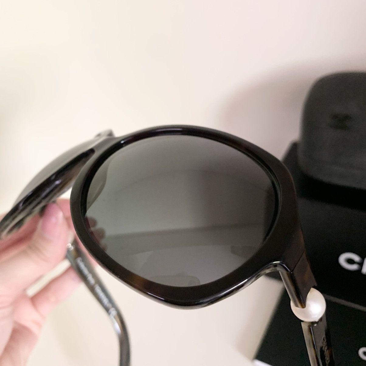 Chanel Chanel Pearl tortoise shell round sunglasses Size ONE SIZE - 18 Thumbnail