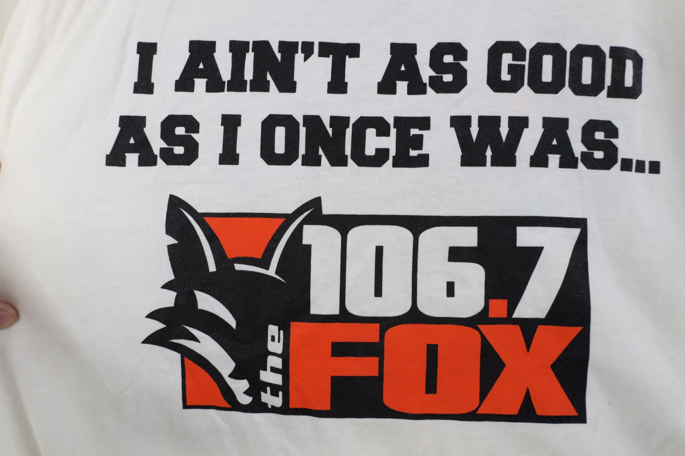 Vintage Vintage Y2K Fox 106.7 Radio Station Short Sleeve T-Shirt Size US XL / EU 56 / 4 - 4 Thumbnail