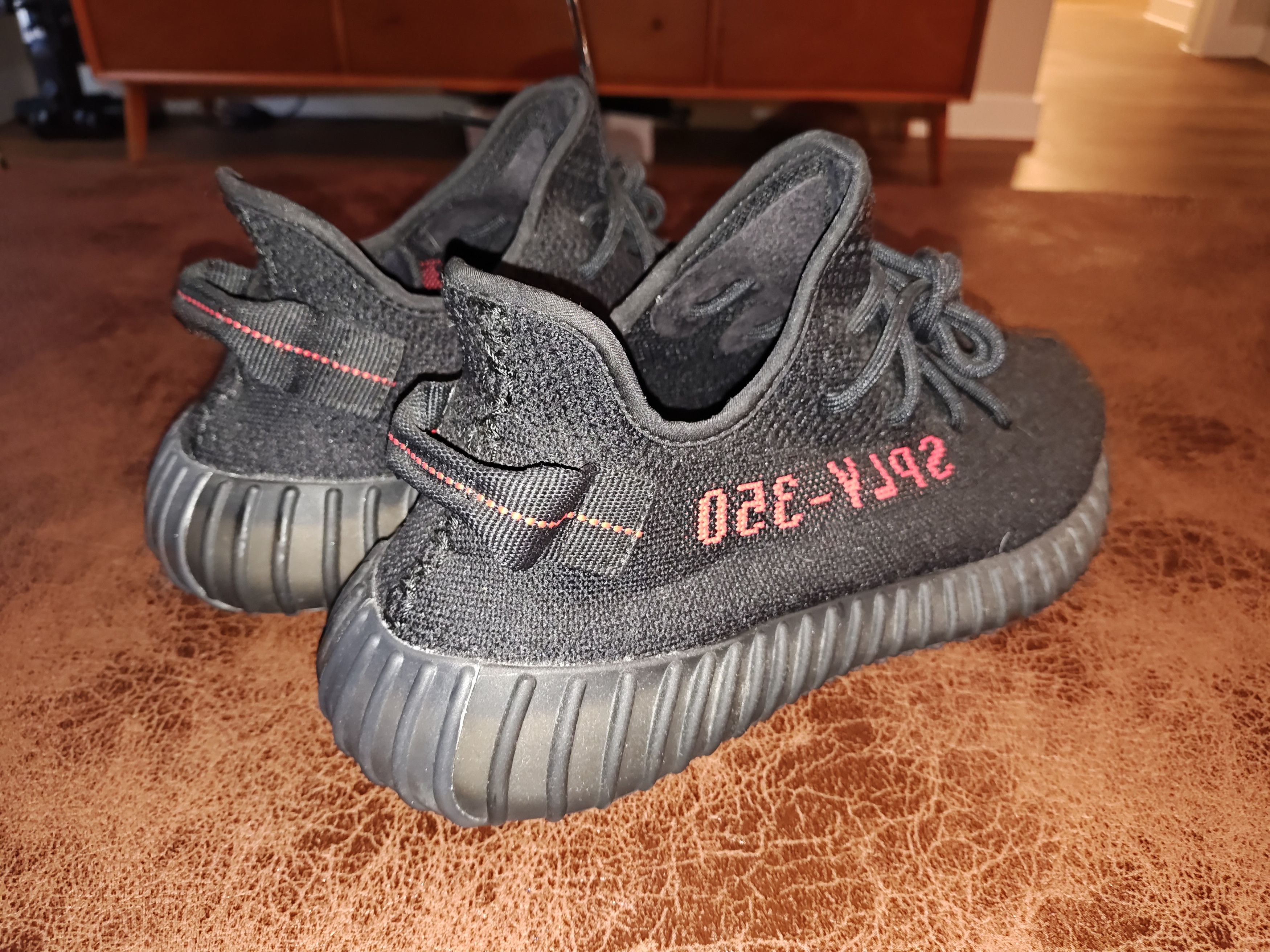 Adidas × Yeezy Adidas Yeezy 350 Boost V2 Bred Size US 10.5 / EU 43-44 - 2 Thumbnail