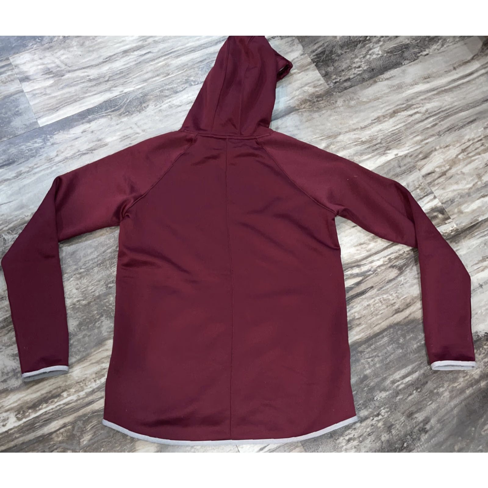 Under Armour Under Armour Cold Gear Hoodie Women’s M Maroon Pullover Sweatshirt Long Sleeve Logo Activewear Size M / US 6-8 / IT 42-44 - 2 Thumbnail