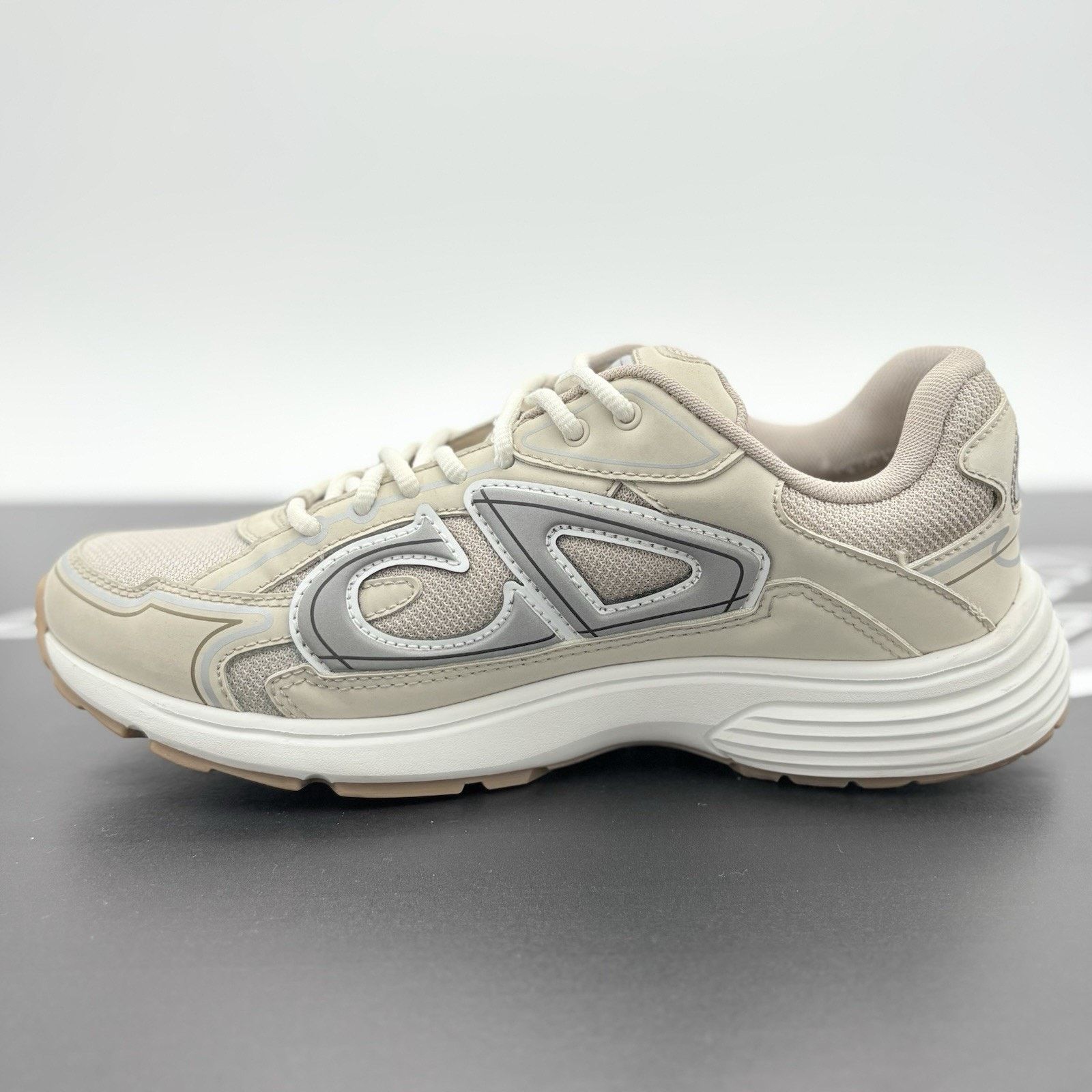 Dior Dior B30 Reflective Sneaker ' Tan White ' | GREAT CONDITION! Size US 8 / EU 41 - 4 Thumbnail