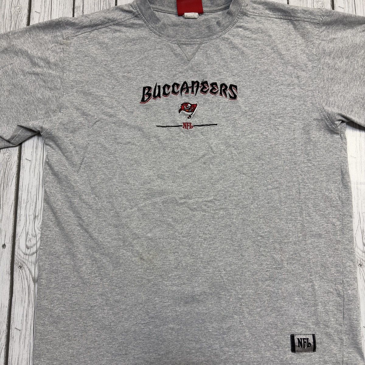 NFL × Vintage Vintage Tampa Bay Buccaneers tee Size US L / EU 52-54 / 3 - 3 Thumbnail