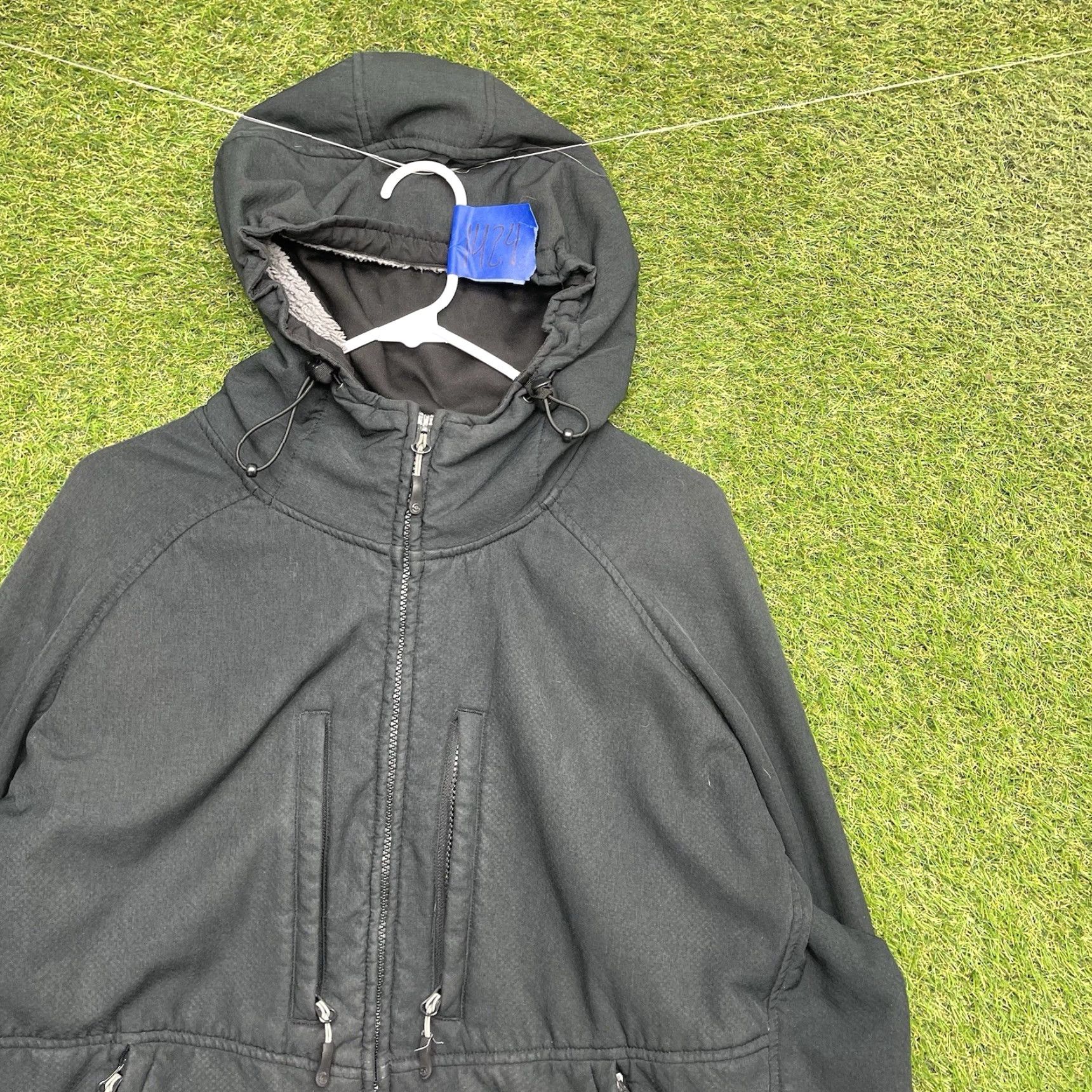 Vintage LOKI Gear Jacket Mens L Black Softshell Hooded Lined Built-in Mask & Mittens Winter Casual Regular Fit 400 Warmth - Outdoor Full Zip Mittens Mask Size US L / EU 52-54 / 3 - 2 Thumbnail