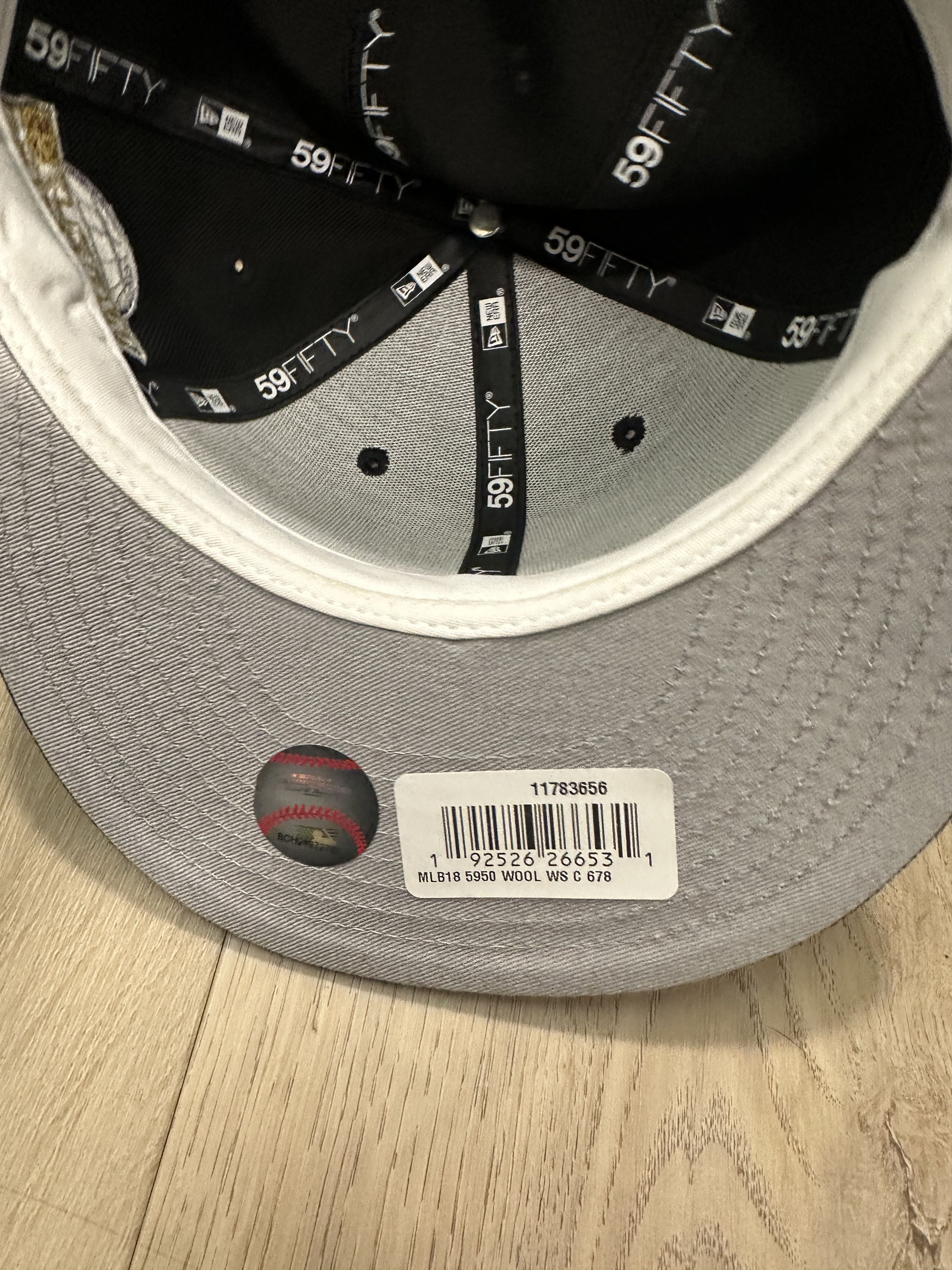 New Era Chicago Whitesox World Series Fitted Hat Size ONE SIZE - 4 Thumbnail
