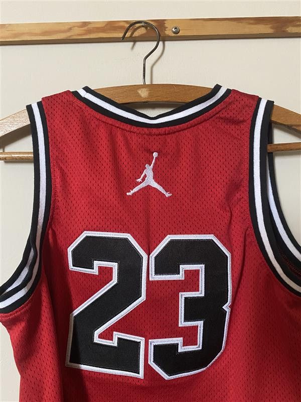 Nike CHICAGO BULLS #23 JORDAN 158 - 175 cm - Nike Jordan - UNIQUE Size US S / EU 44-46 / 1 - 4 Thumbnail