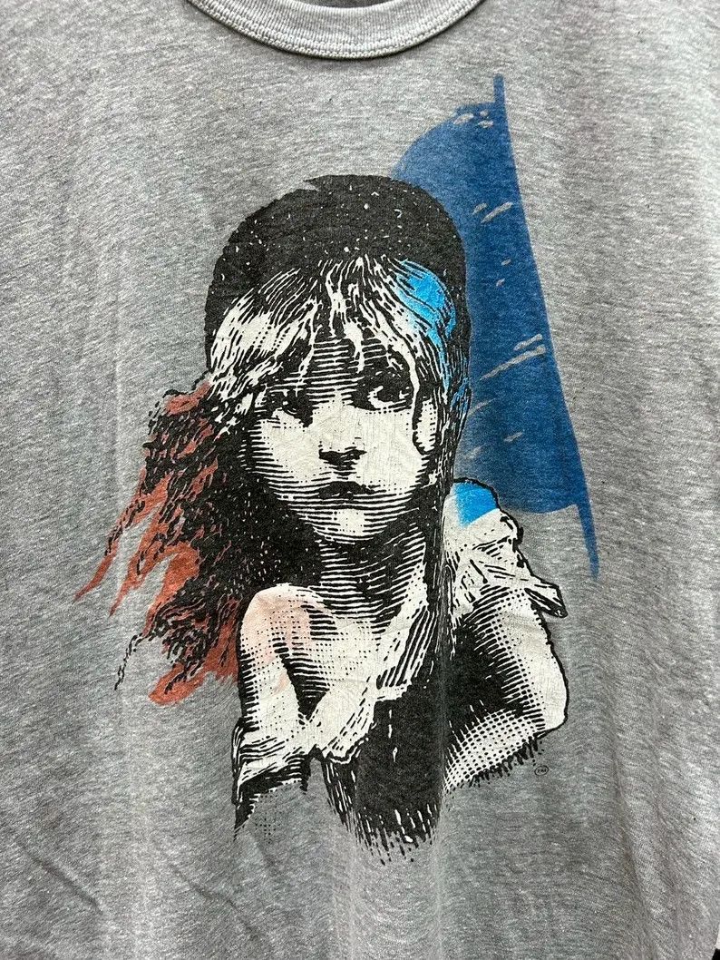 Vintage Vintage 1980s Les Miserable 75/25 tshirt size L Size US L / EU 52-54 / 3 - 4 Thumbnail