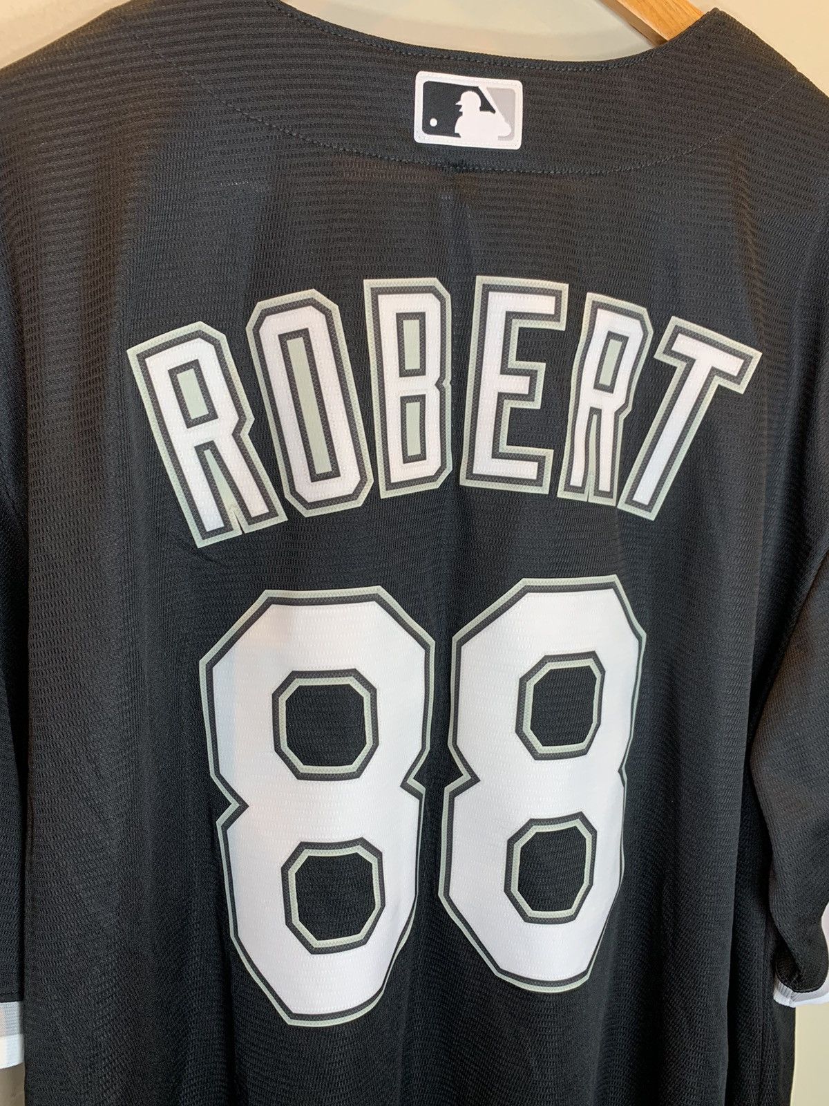 MLB *RARE* New Luis Robert Jr Chicago White Sox Nike MLB Jersey Size US XL / EU 56 / 4 - 4 Thumbnail