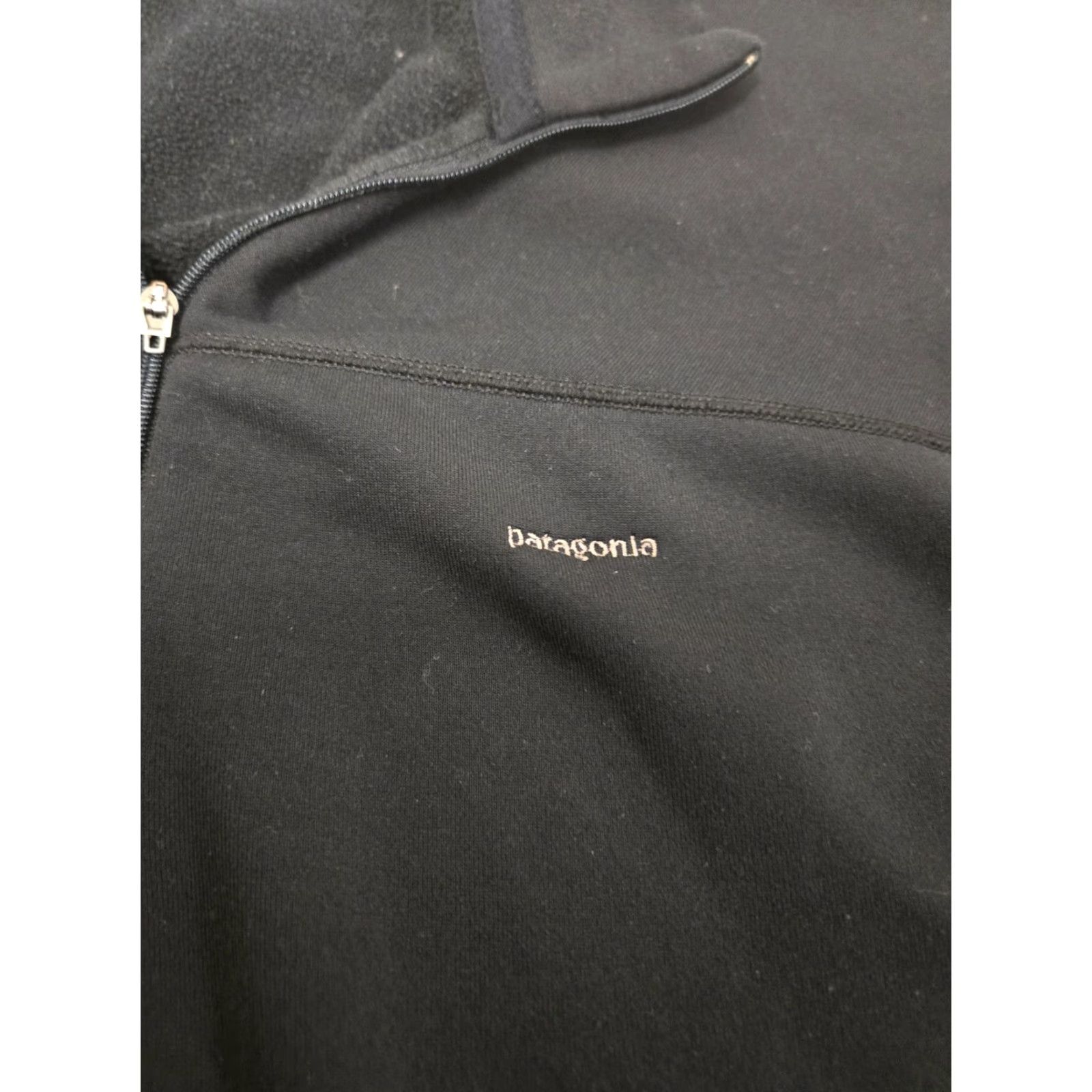 Patagonia Patagonia Capilene Sweater Mens XL Black Quarter Zip Fleece Pullover Outdoor Comfort Moisture Wicking Long Sleeve Mock Neck Zip Closure 1/4 Zip Size US XL / EU 56 / 4 - 4 Thumbnail