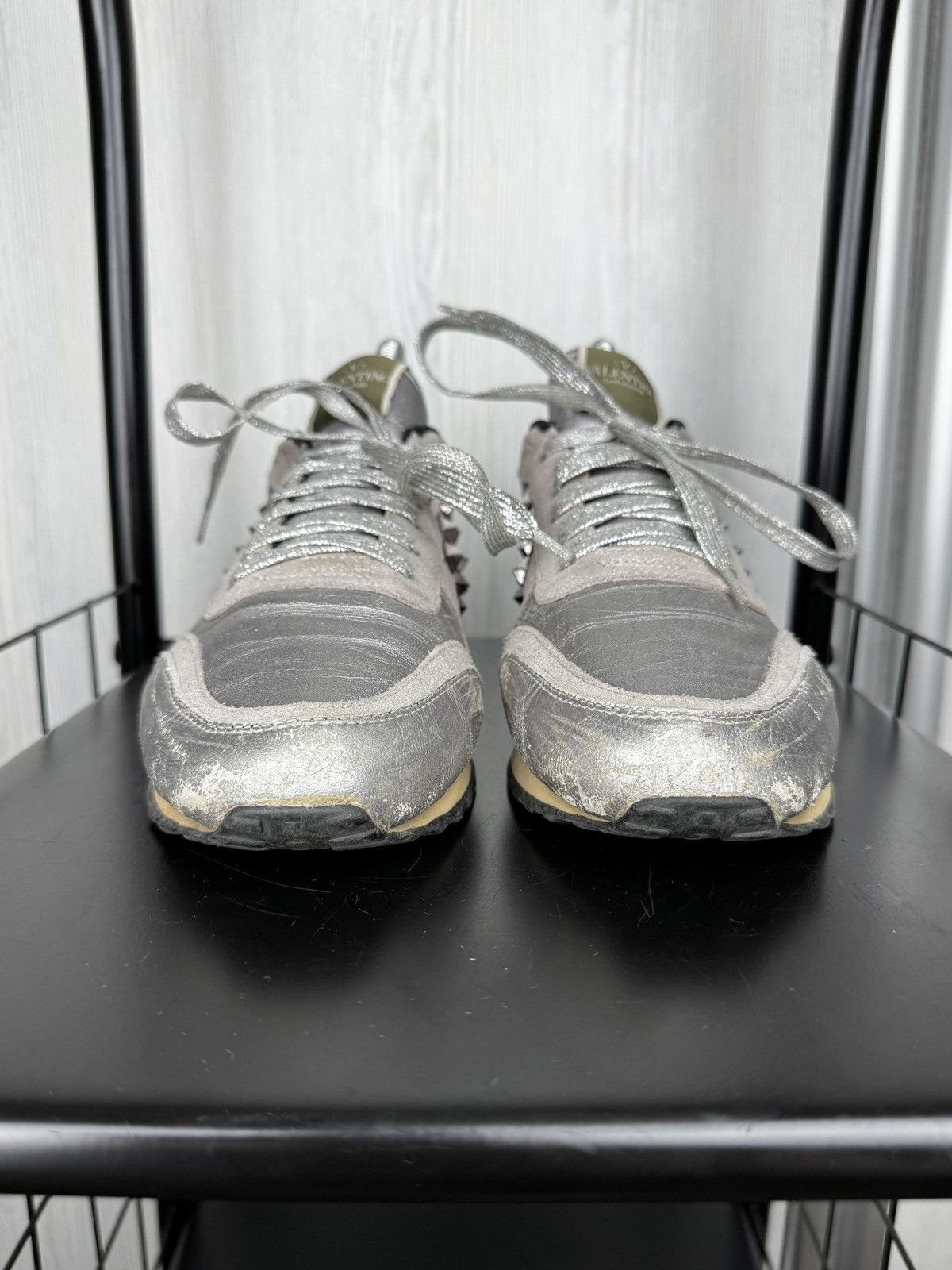 Valentino Valentino Garavani Rockstud grey/silver/pink lowtop sneakers Size US 8 / IT 38 - 6 Thumbnail