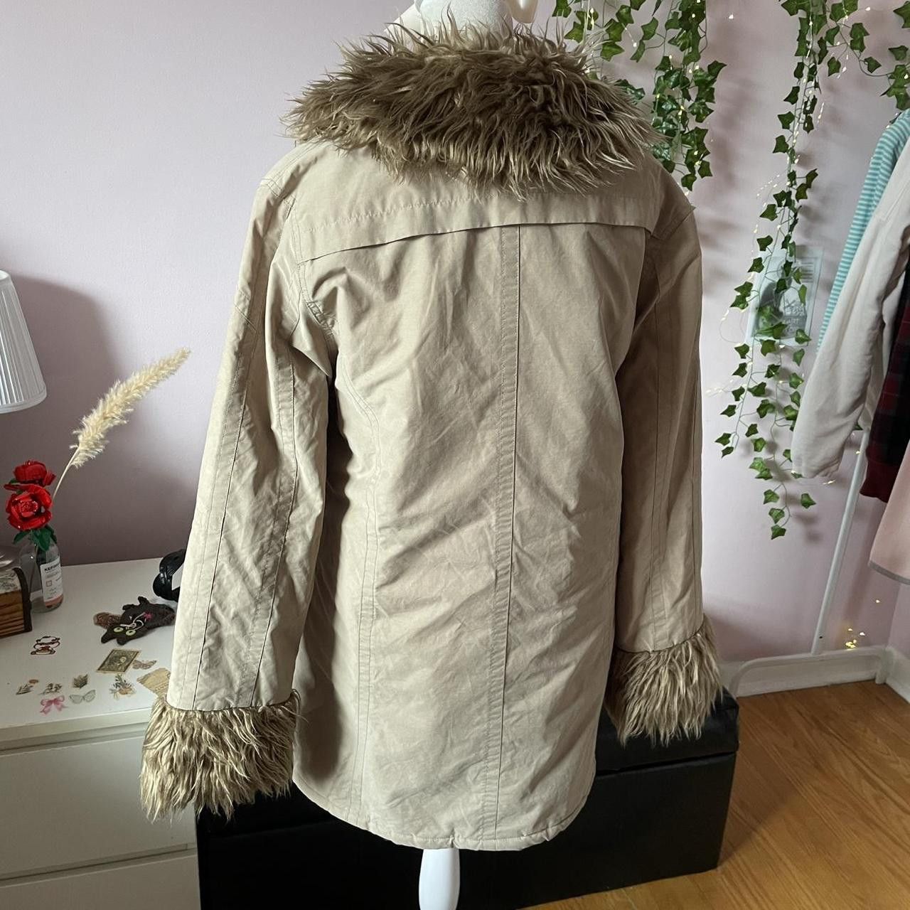 Le Chateau Vintage Le Chateau Tan Trench Coat with Faux Fur Trim Size L / US 10 / IT 46 - 7 Thumbnail