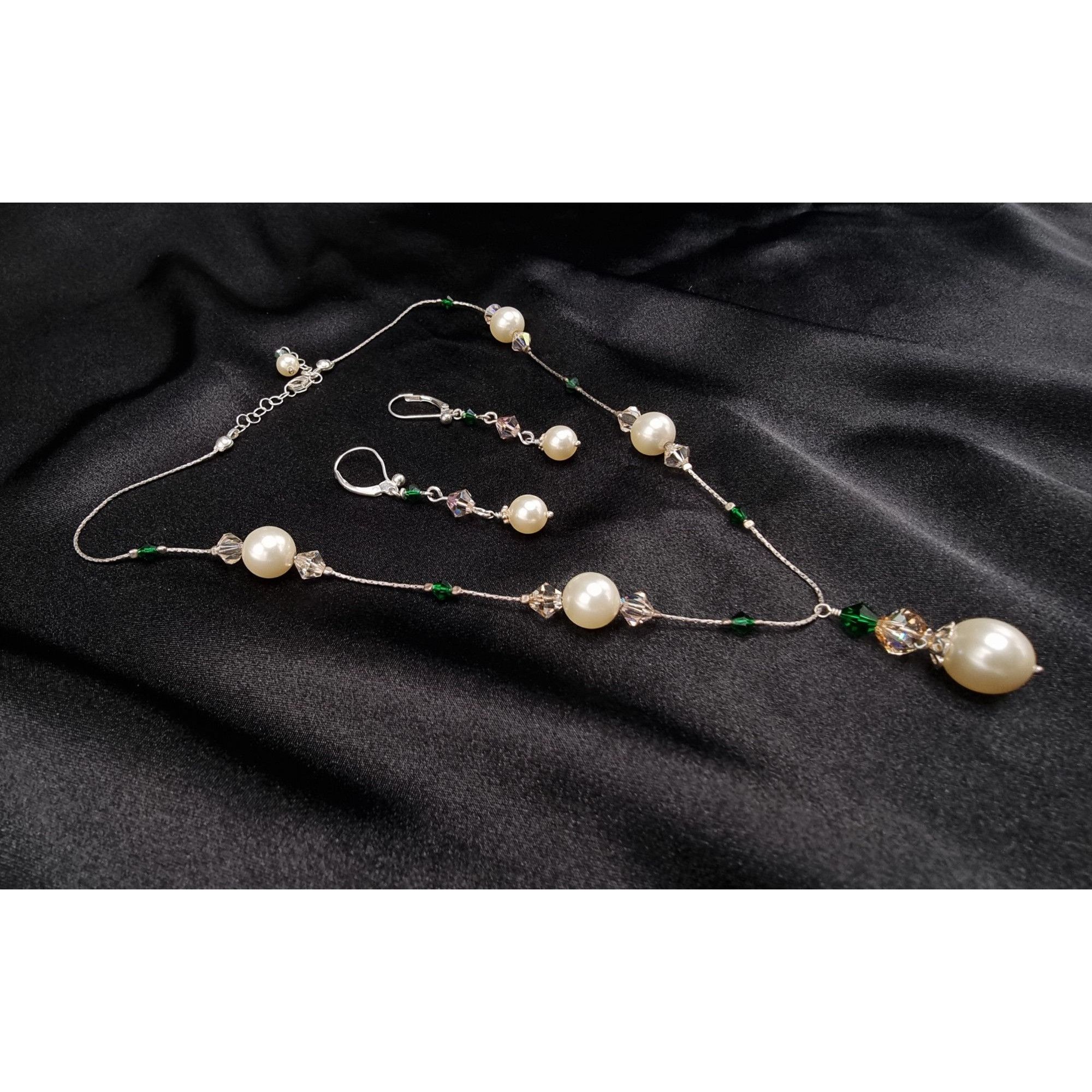 Vintage Faux Pearl Necklace & Earrings Set With Green Crystal Accent Size ONE SIZE - 5 Thumbnail