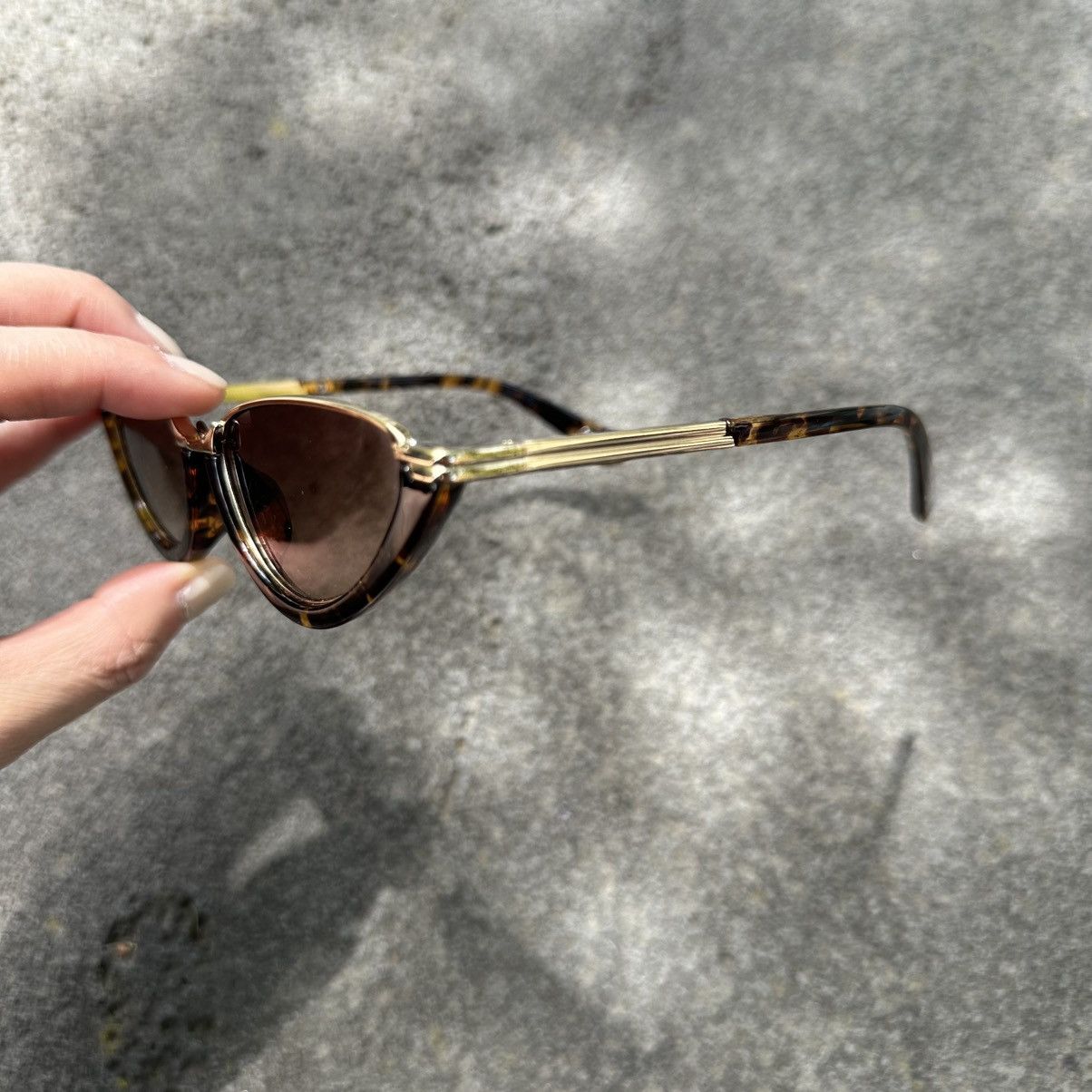 Other SUNGLASSES BRAND NEW CLASSIC RETRO VINTAGE KDBV1346-02 Size ONE SIZE - 2 Thumbnail