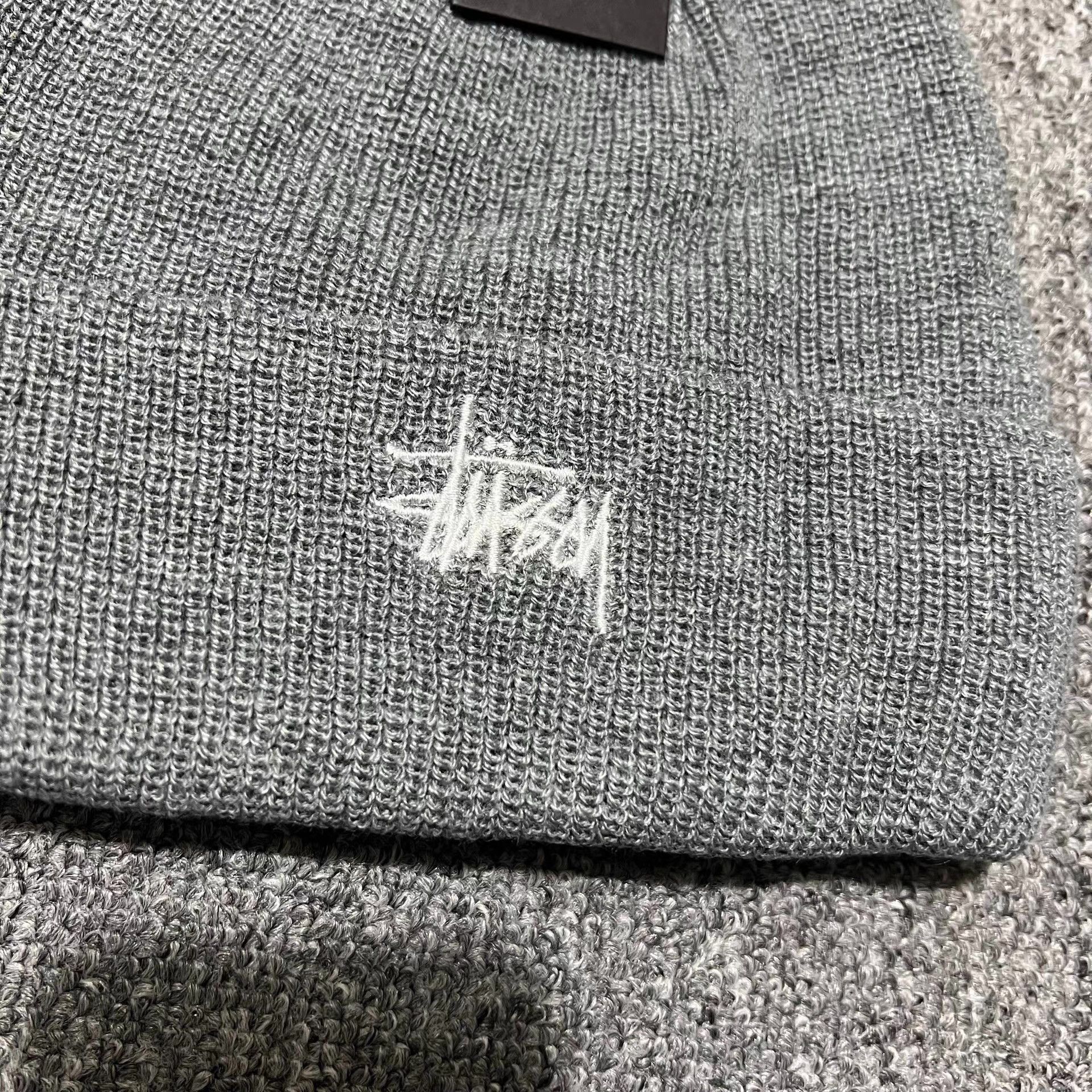 Stussy Stussy Classic Solid Color Embroidered Logo Knit Beanie Q7 Size ONE SIZE - 4 Thumbnail