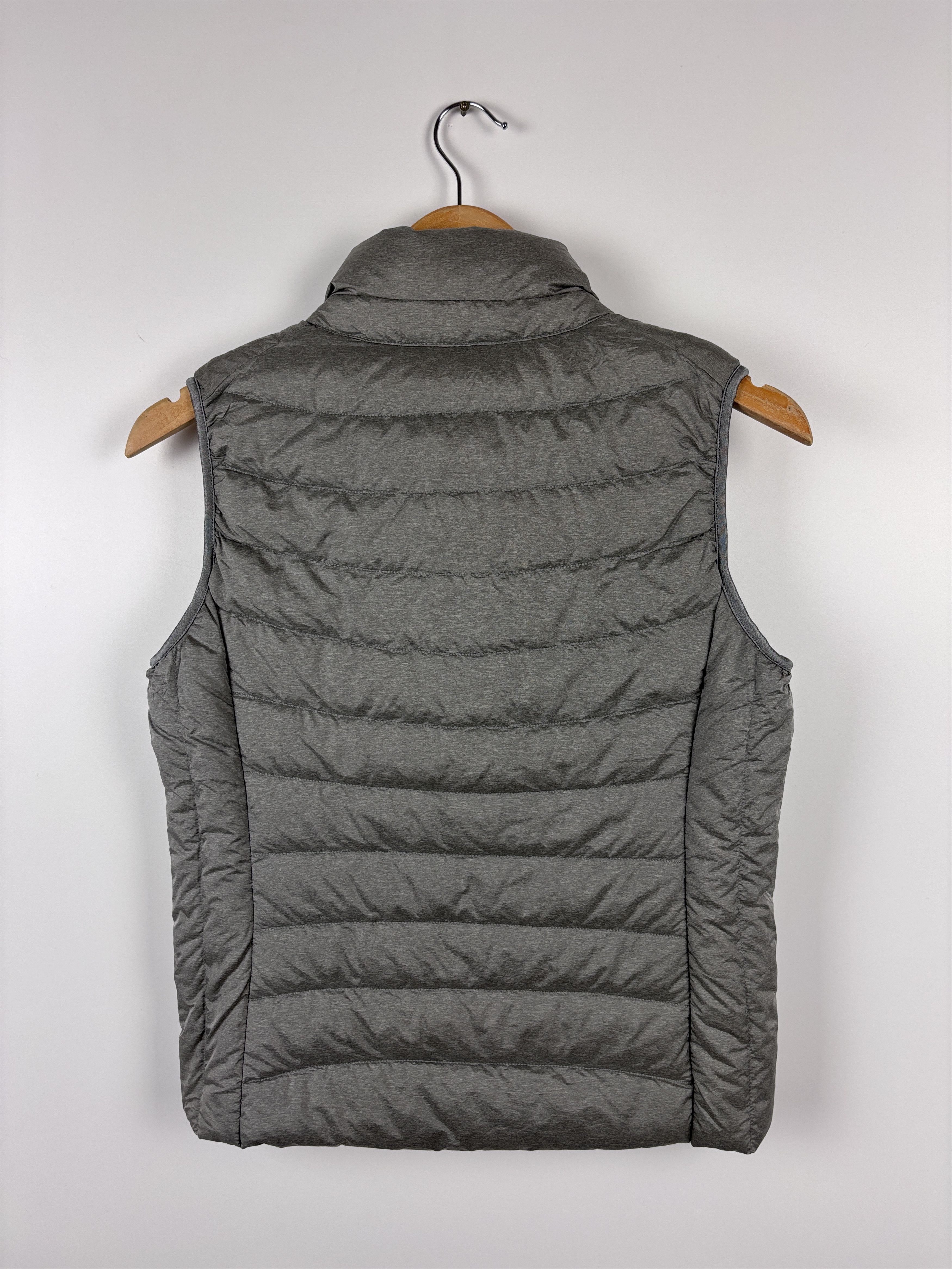 Uniqlo Womens Uniqlo Down Puffer Vest Gray Size M Size M / US 6-8 / IT 42-44 - 4 Thumbnail