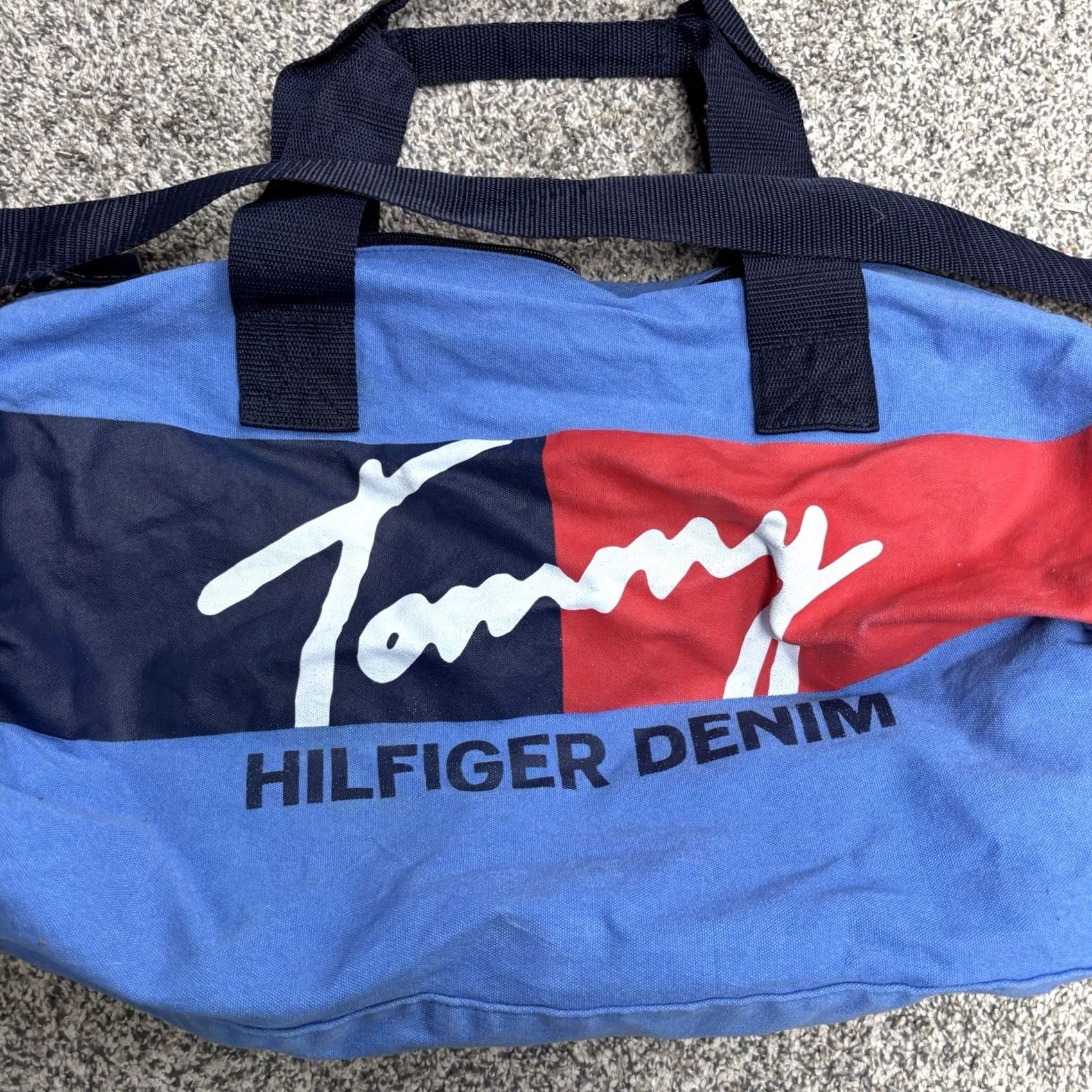 Tommy Hilfiger VINTAGE Tommy Hilfiger Duffel Bag Red Flag Logo Large Denim 90s Gym Travel Blue Canvas 1990s Mens Bag Size ONE SIZE - 7 Thumbnail