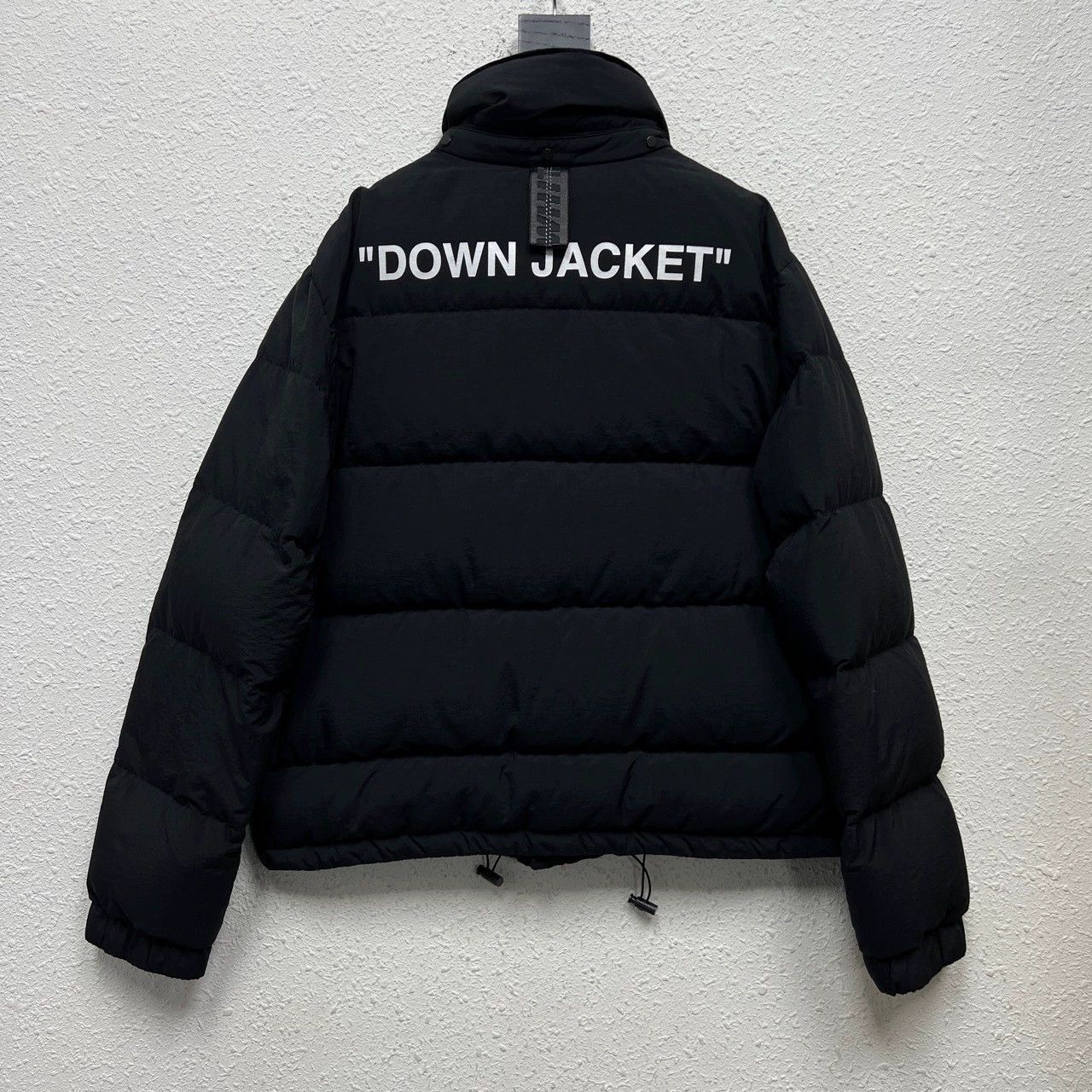 Off-White off white down jacket in black size L Size US L / EU 52-54 / 3 - 2 Thumbnail