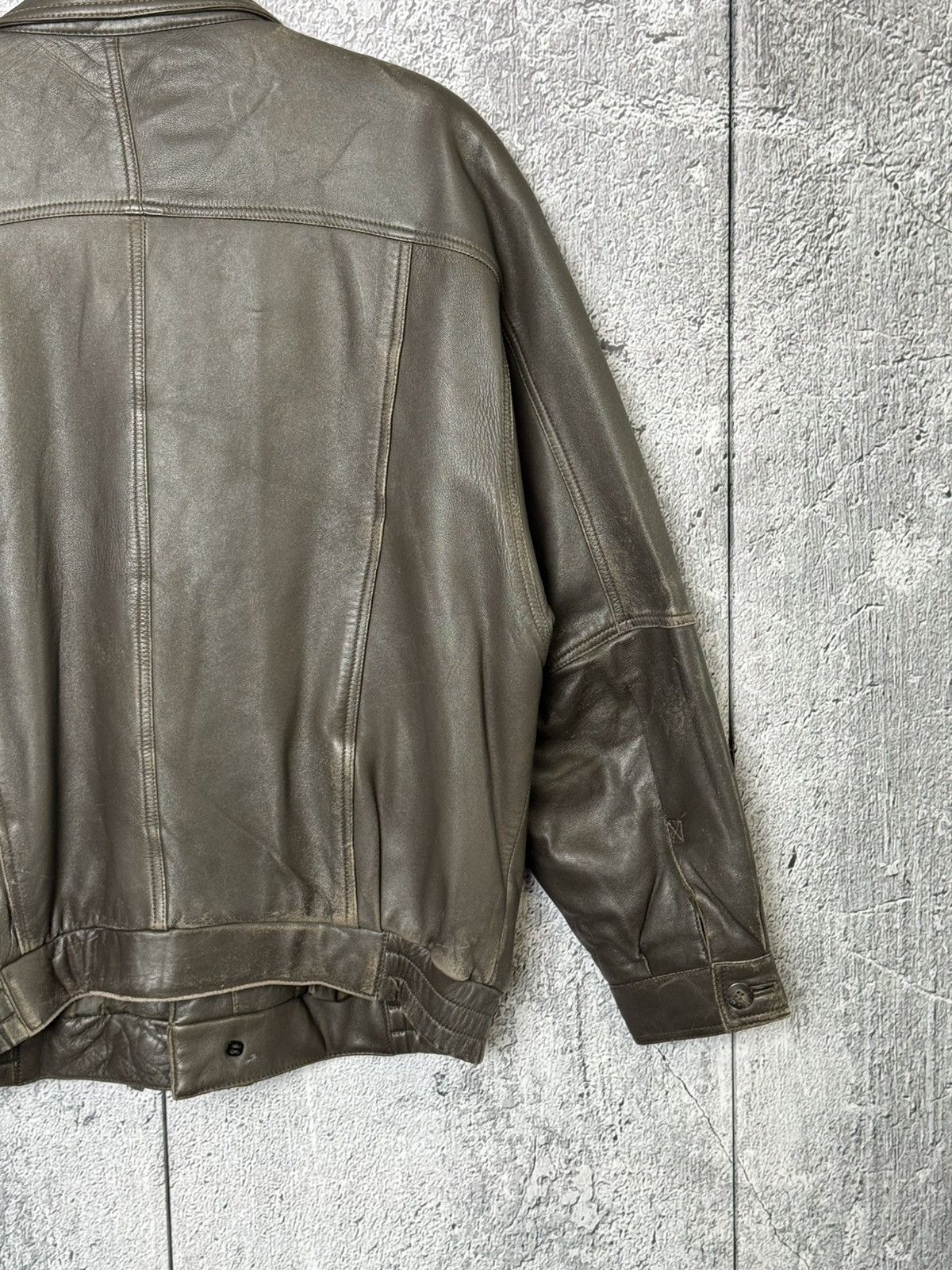Vintage Vintage Brown Leather Jacket Retro Style Flight Bomber Size US L / EU 52-54 / 3 - 16 Thumbnail