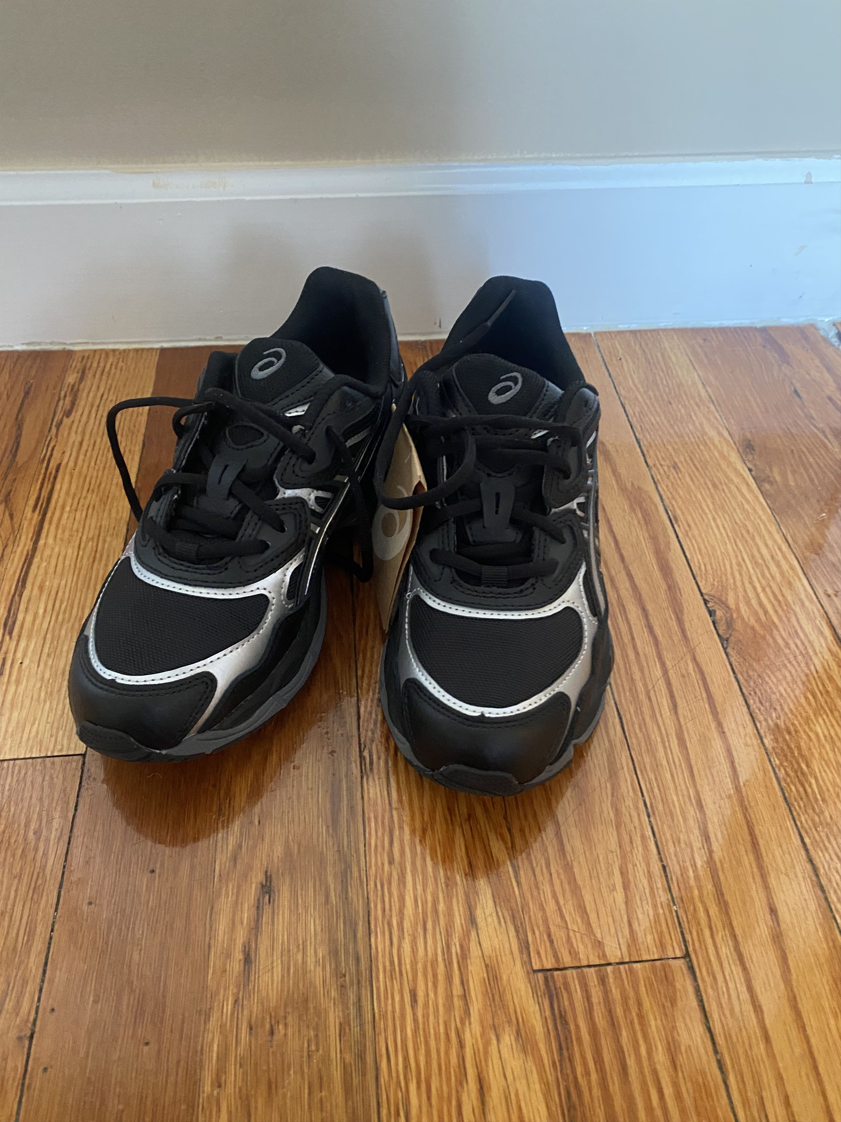 image of Asics Gel-Nyc Black/graphite Shoes in Graphite Black, Men's (Size 5.5)