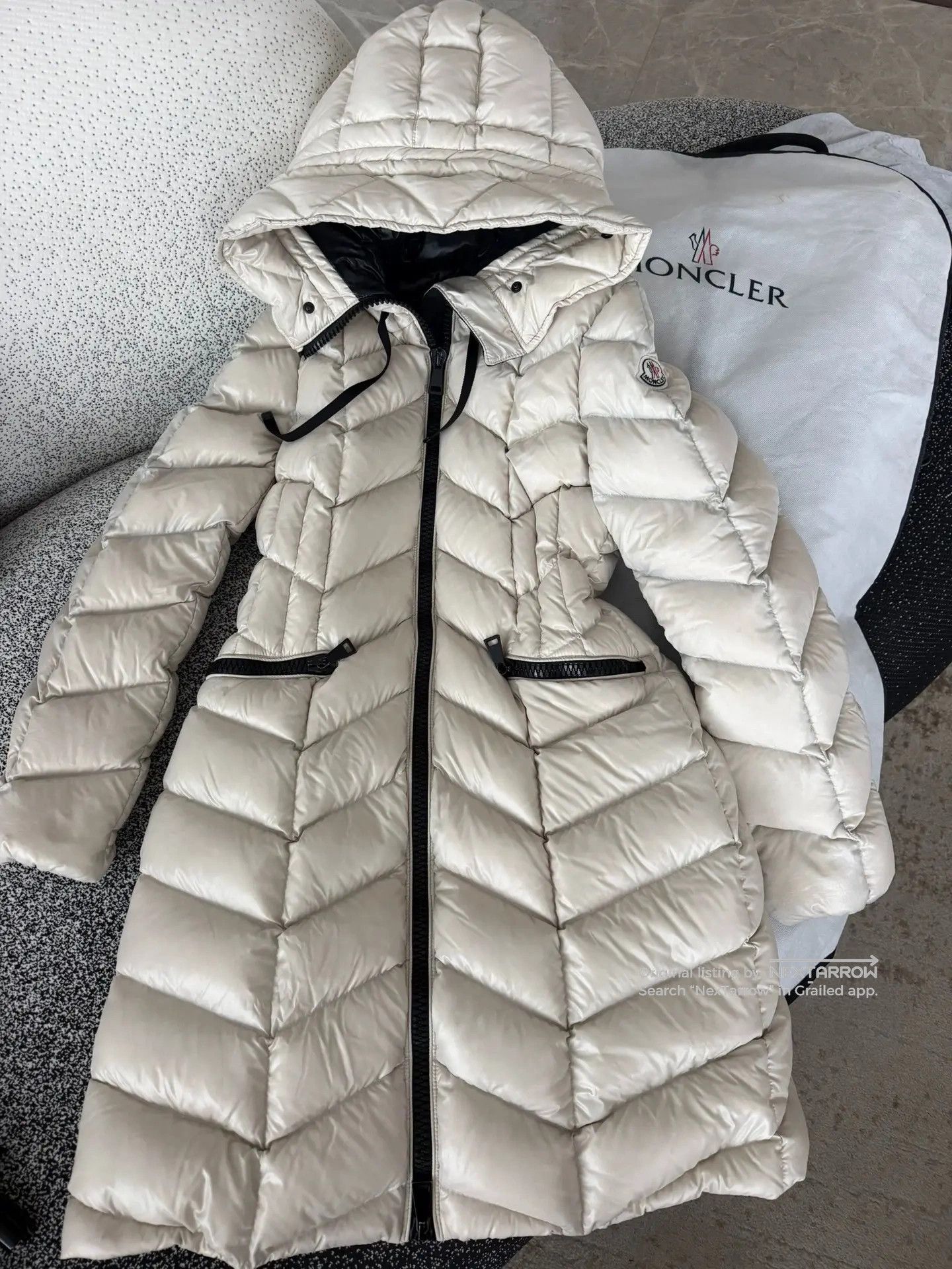 Moncler Long Down Coat Size 2 Good Auth Condition in White, Women's