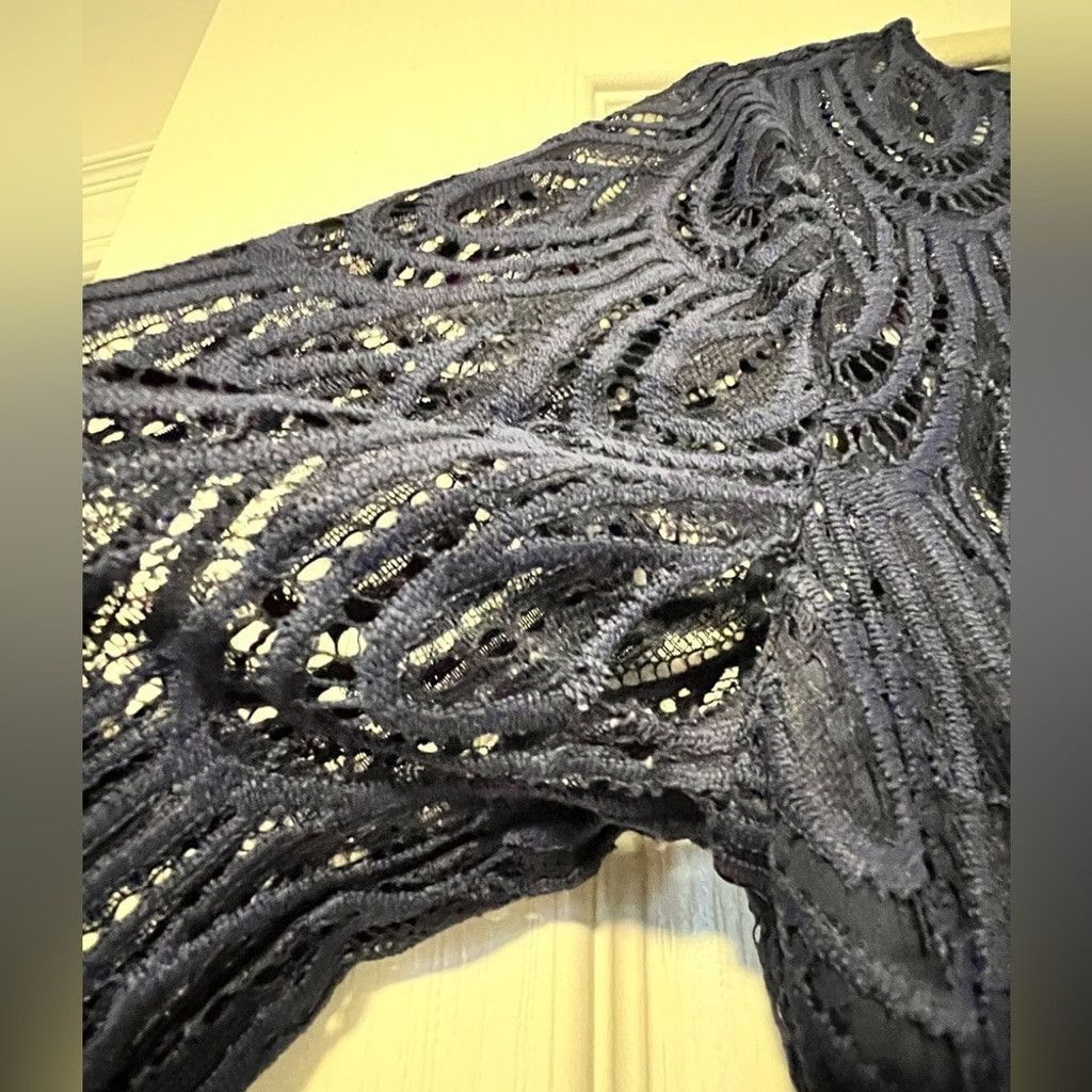 Lilly Pulitzer Lilly Pulitzer Scalloped Lace Navy Blue Dress size 0 - XS Size XS / US 0-2 / IT 36-38 - 7 Thumbnail