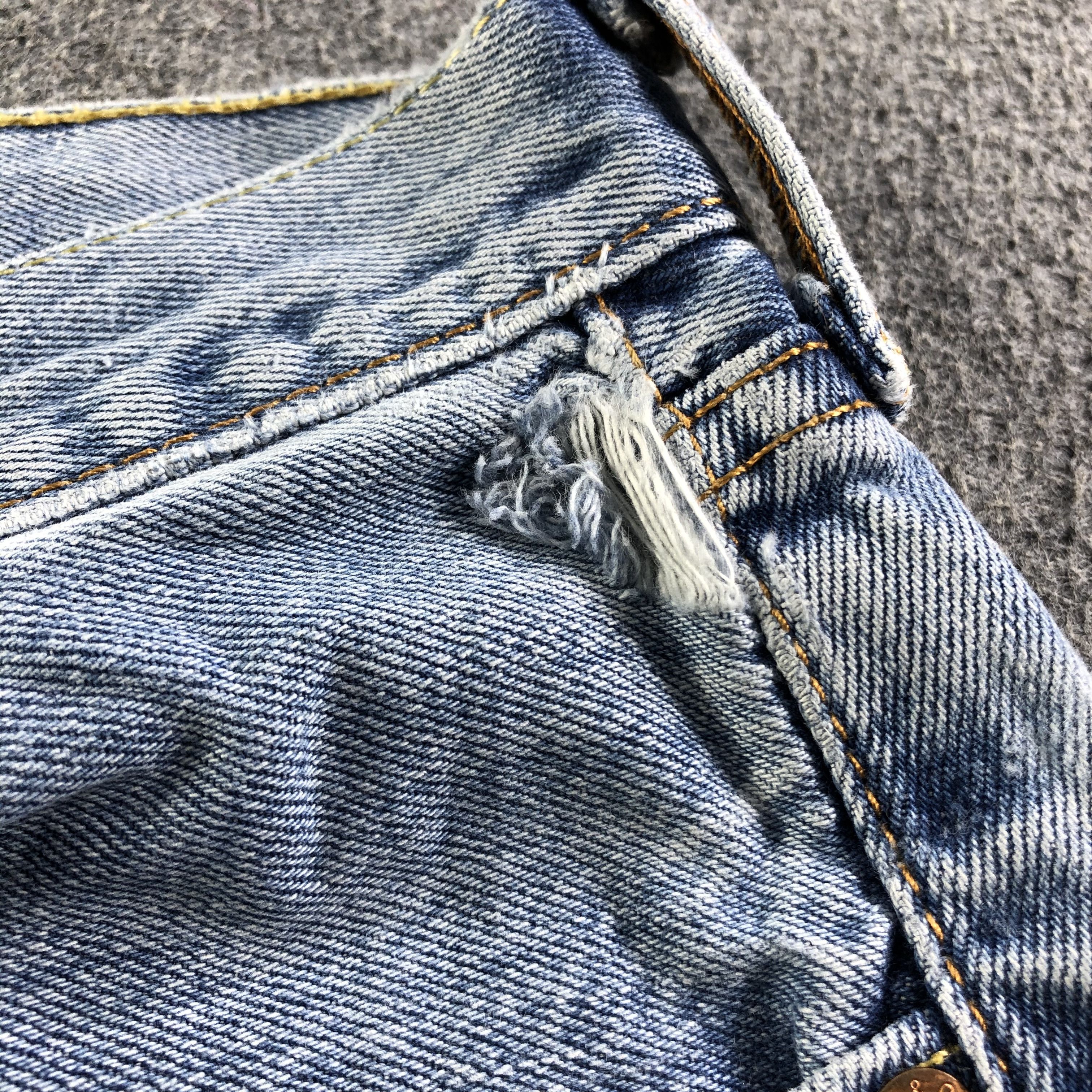 Levi's Vintage Blue Wash Levis Jeans-J3387 Size US 34 / EU 50 - 9 Thumbnail