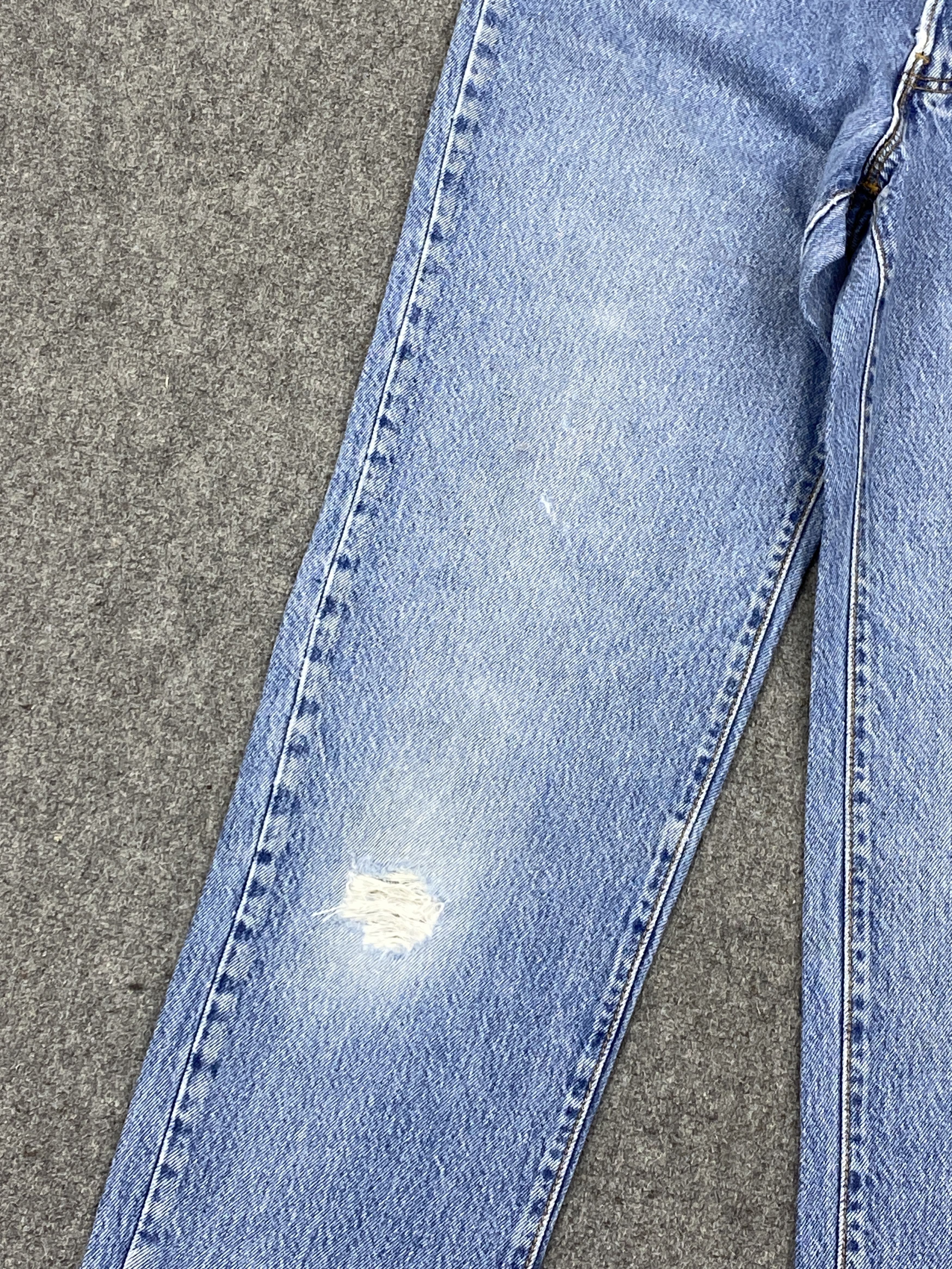 Levi's Vintage Levis 501 Lightwash Blue Jeans DP2750 Size US 28 / EU 44 - 10 Thumbnail