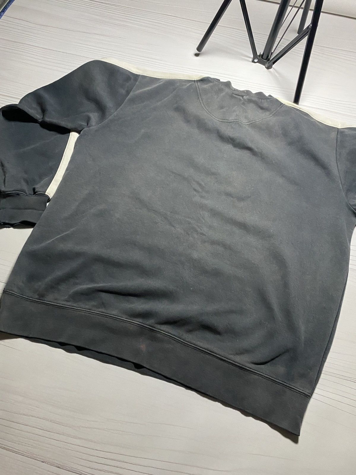 Nike × Vintage Vintage Nike Big Logo distressed faded box fit y2k sweashirt Size US XL / EU 56 / 4 - 18 Thumbnail