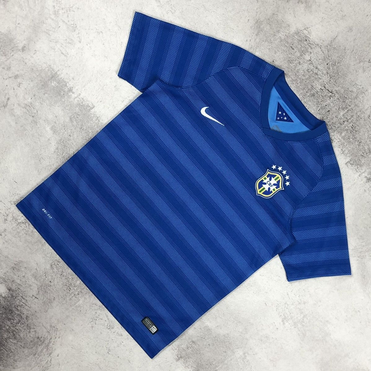 Nike Brazil CBF 2014-2015 Nike Away Soccer Jersey youth XL Size US S / EU 44-46 / 1 - 5 Thumbnail