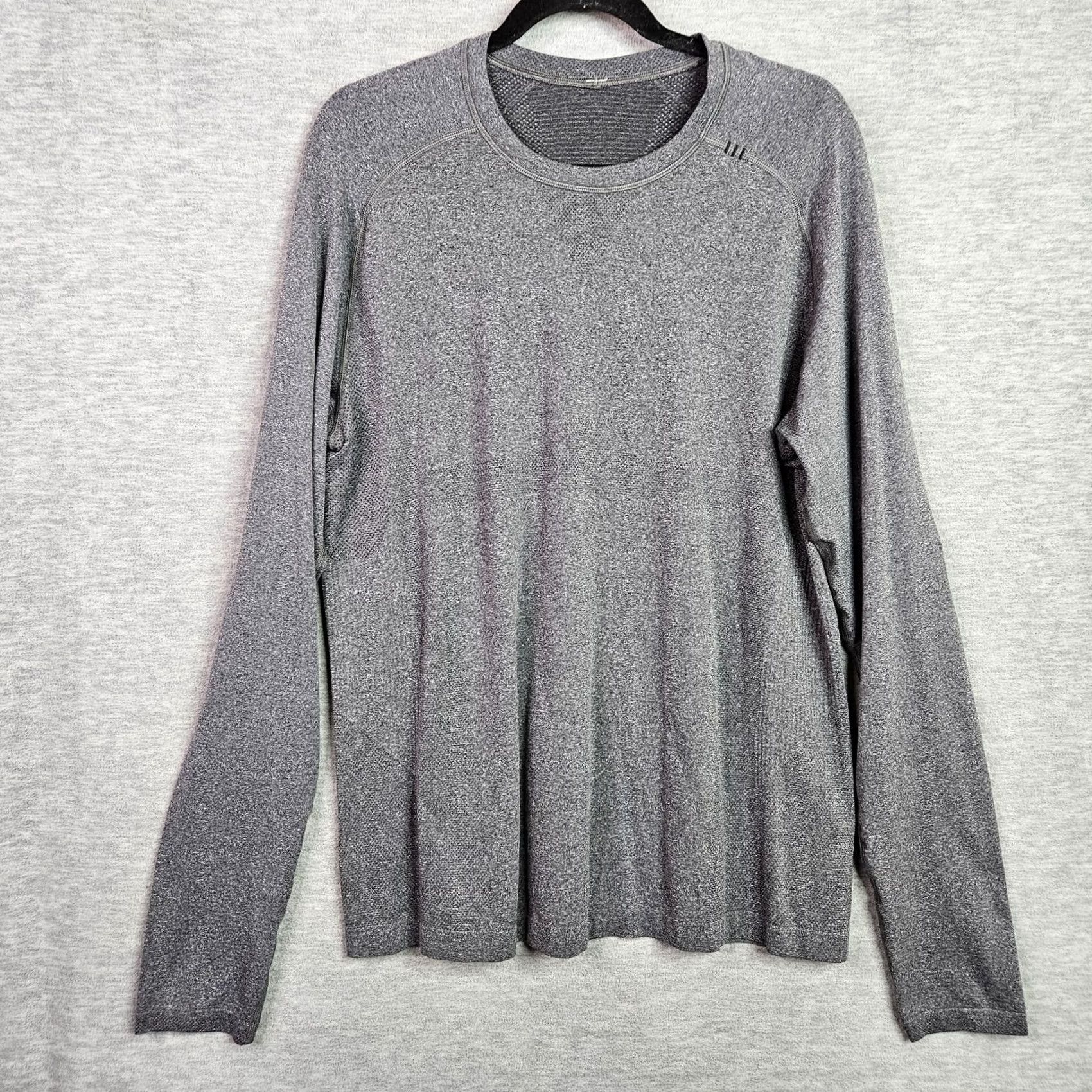 Lululemon Lululemon Men's Heather Gray Metal Vent Tech Long Sleeve Shirt Gym workout Sz L Shirt Distance: Gray Size US L / EU 52-54 / 3 - 2 Thumbnail