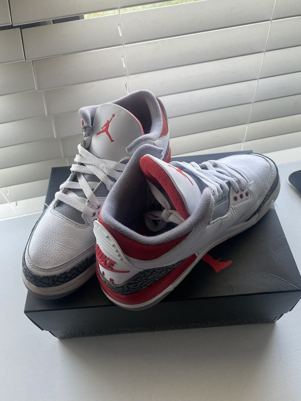Jordan Brand × Nike (2022) Jordan 3 “Red Fire” Size US 7 / EU 40 - 10 Thumbnail