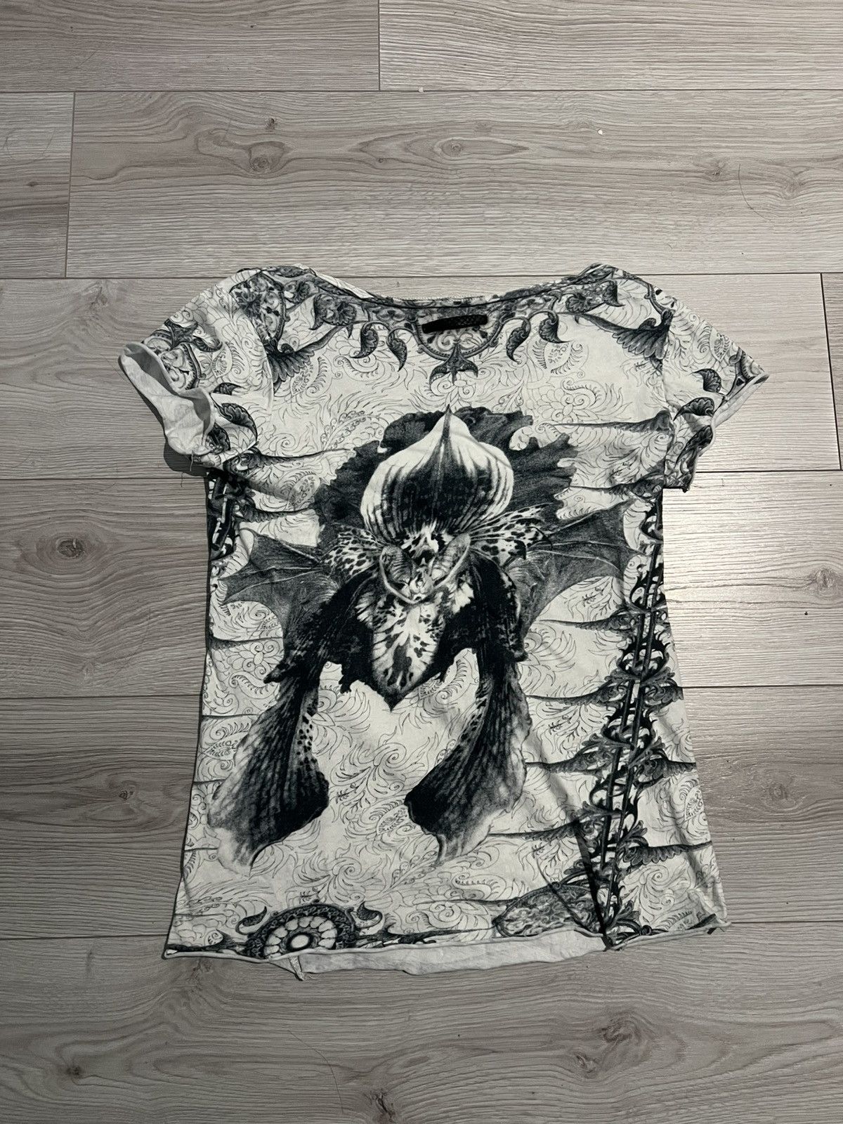 Ifsixwasnine bedrock t shirt