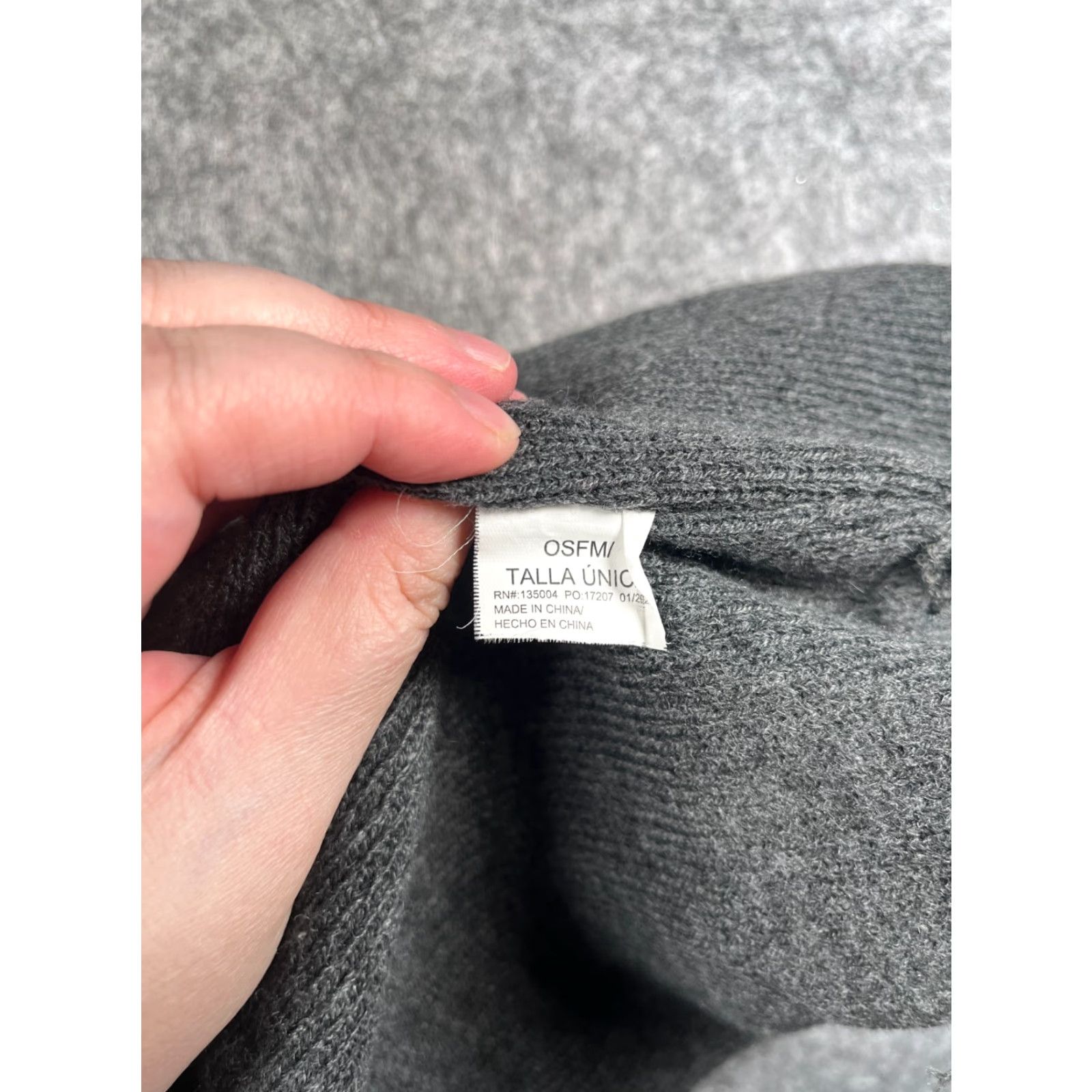 Vintage Becker Brands Beanie Toque Adult One Size Gray Stripe Knit 100% Acrylic Size ONE SIZE - 7 Thumbnail