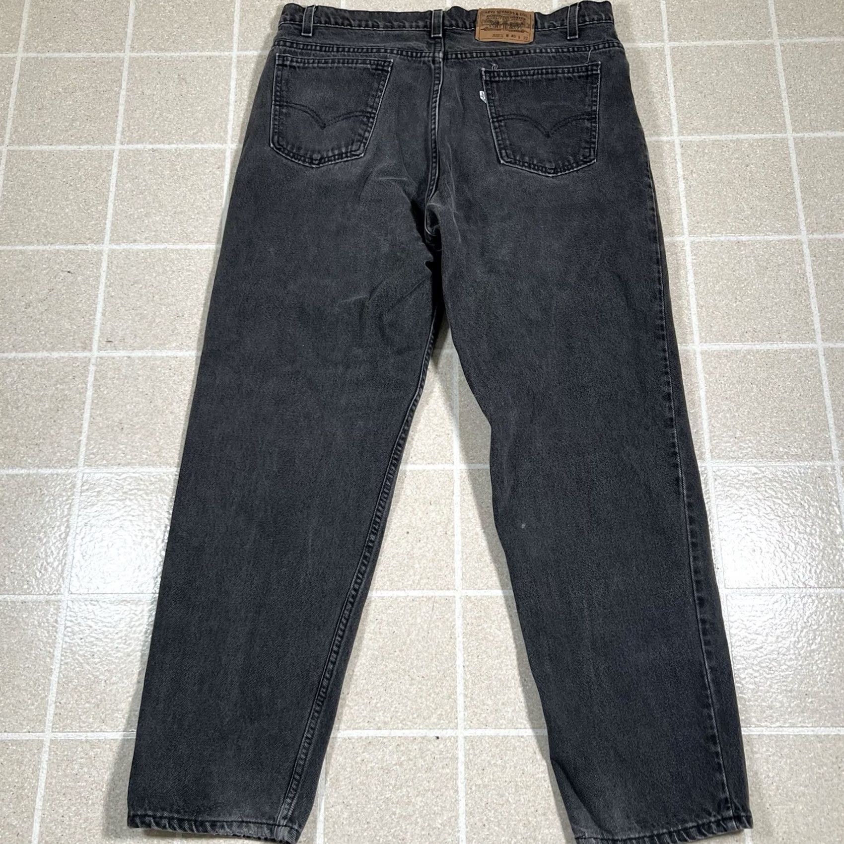 Levi's VINTAGE Levi's Jeans 34x29 Black White Tab Relaxed Straight Leg Made In USA Faded Mens Jeans Size US 34 / EU 50 - 2 Thumbnail