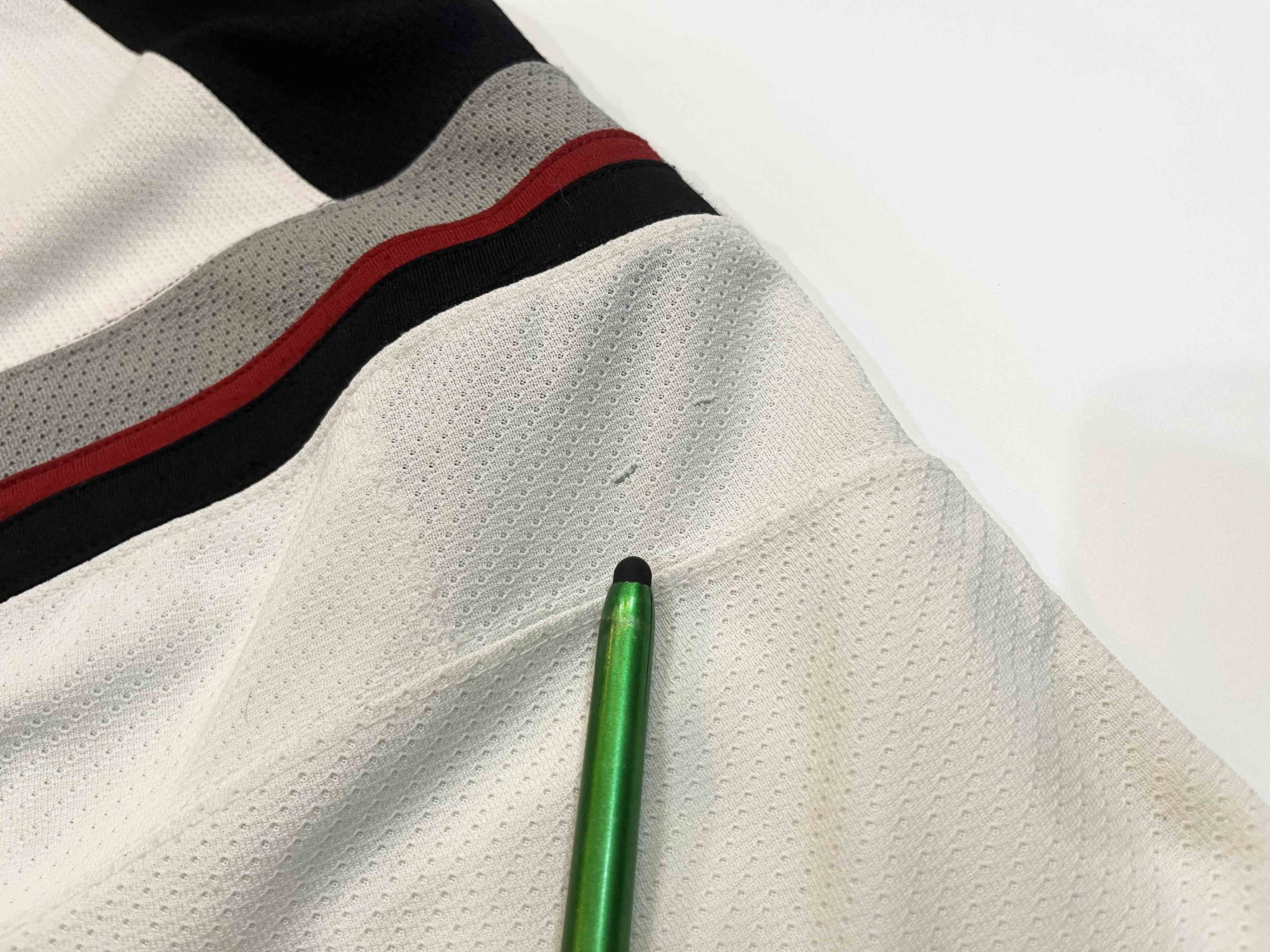 Reebok Reebok Authentic Vancouver Giants JONES #2 WHL Hockey Jersey Size US XL / EU 56 / 4 - 15 Thumbnail