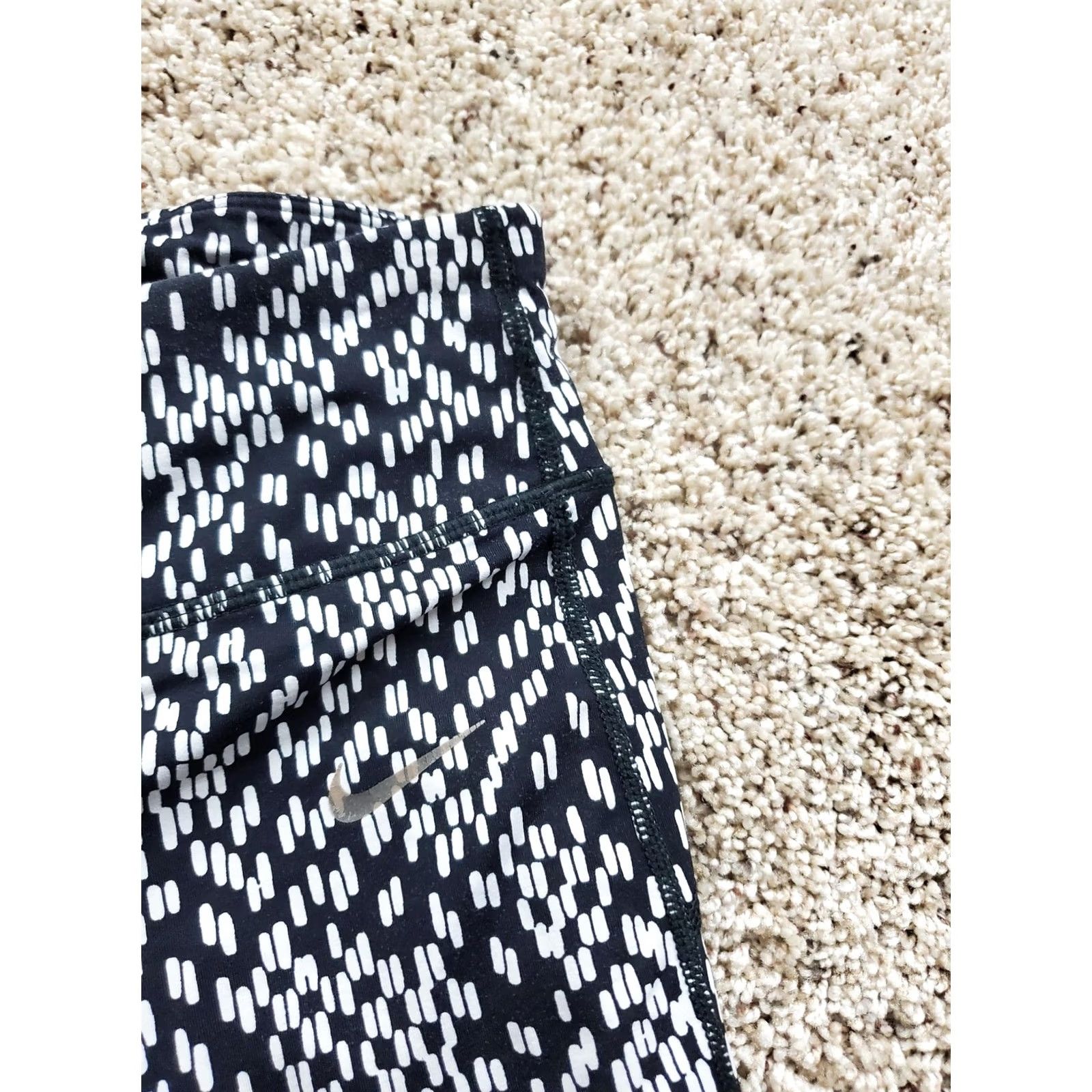 Nike Nike Dri-FIT Leggings Womens S Black White Stretch Ankle Running Yoga Gym Vented Trending activewear Womens Size 28" / US 6 / IT 42 - 3 Thumbnail