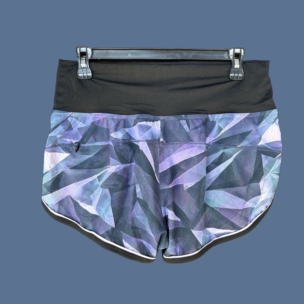 Lululemon Lululemon Drop It Low Short Pretty Prism Size 8 Womens Athletic Shorts Black Lilac 2.5 Inseam Pockets Size 30" / US 8 / IT 44 - 1 Thumbnail