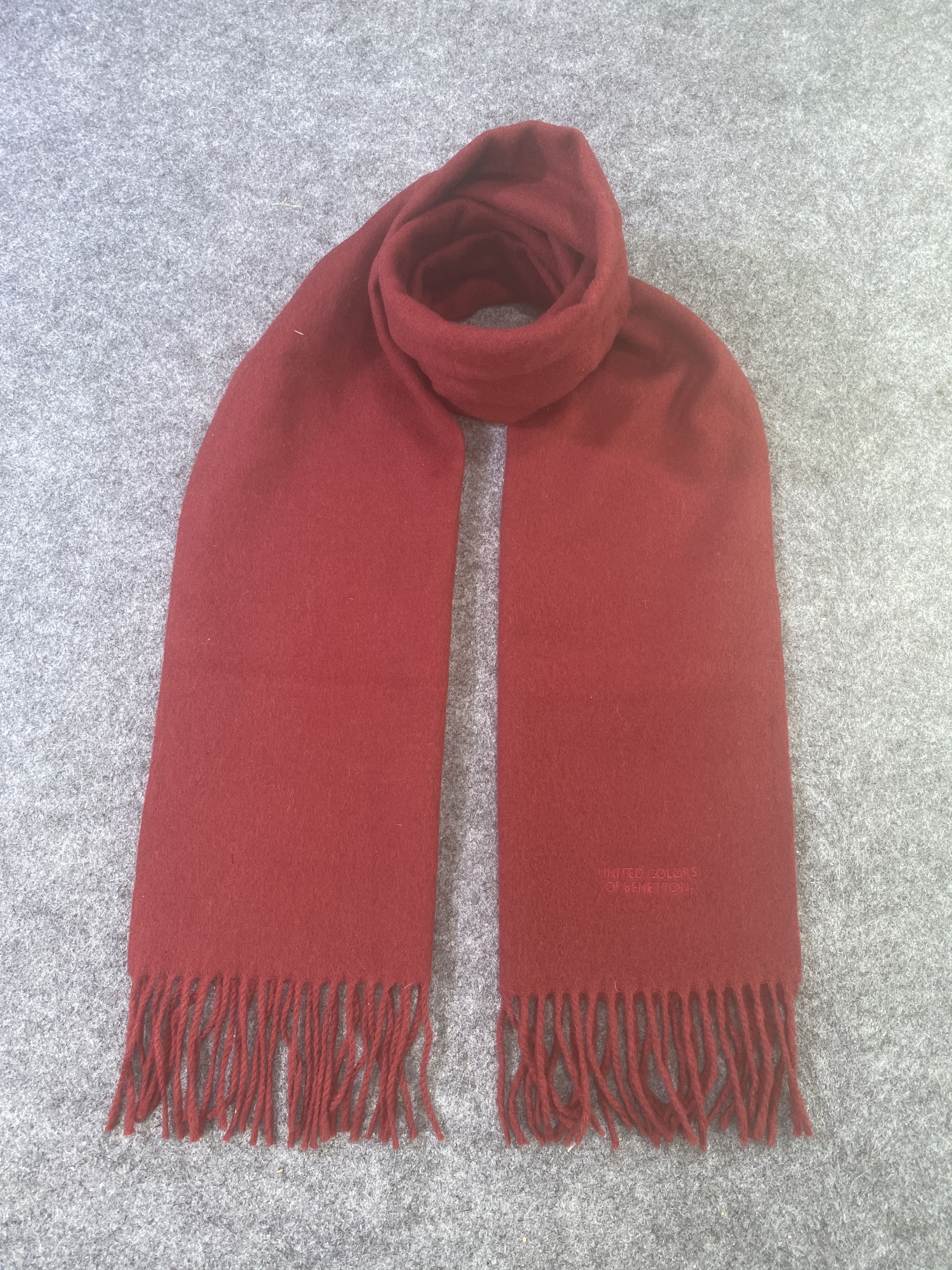 United Colors Of Benetton Scarf / Muffler / Neckwear -T1012
