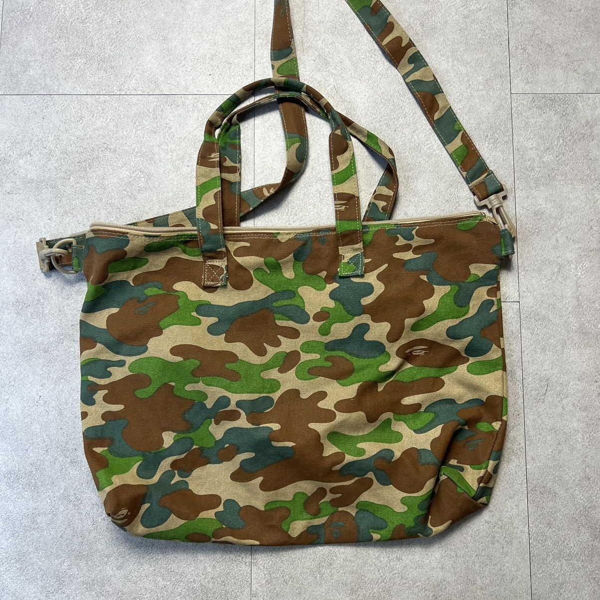 Bape A BATHING APE BAPE Camo Shoulder Bag Size ONE SIZE - 2 Thumbnail