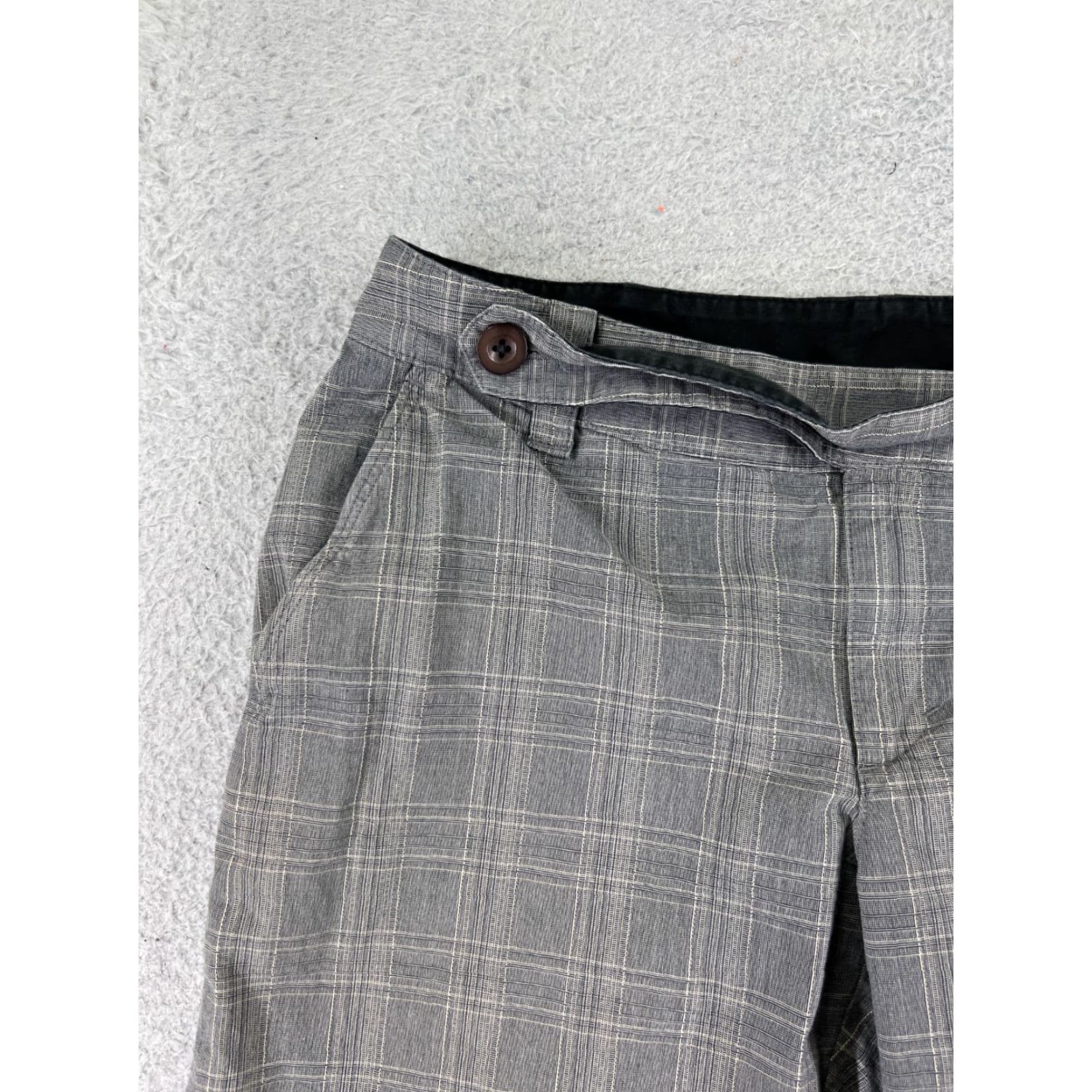 The North Face The North Face Shorts Womens 28 Gray Plaid 100% Cotton Golf Hiking 28x10 Size 28" / US 6 / IT 42 - 4 Thumbnail