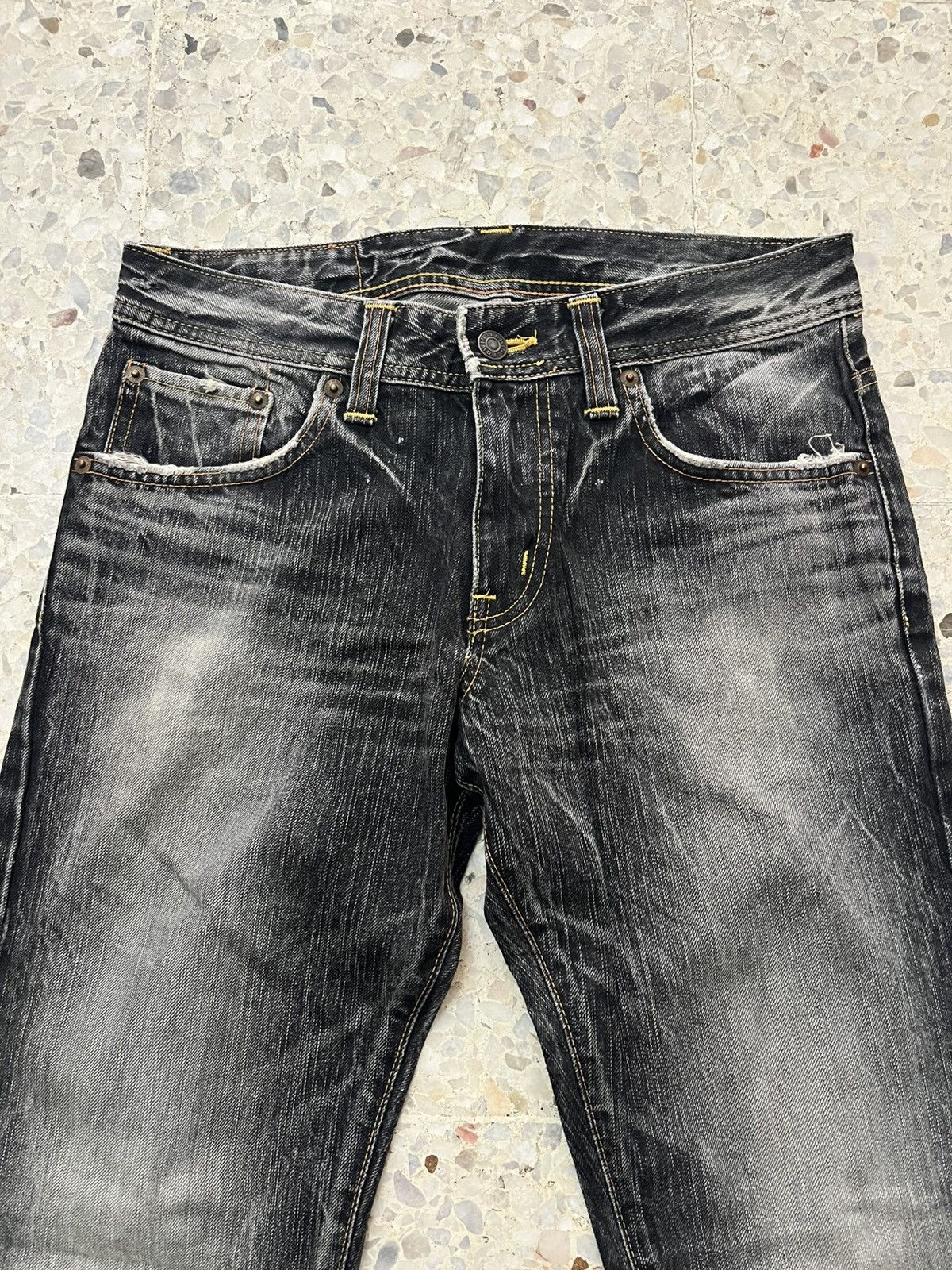 Edwin Vintage Edwin Rare Whiskey Black Distressed Denim Jeans Size US 31 - 3 Thumbnail