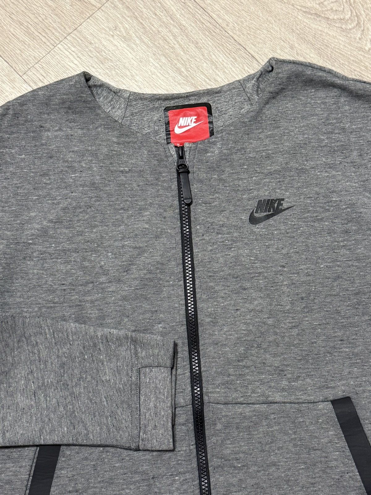 Nike 🔷Women’s Nike Tech Fleece Bomber Jacket🔷 Size M / US 6-8 / IT 42-44 - 3 Thumbnail
