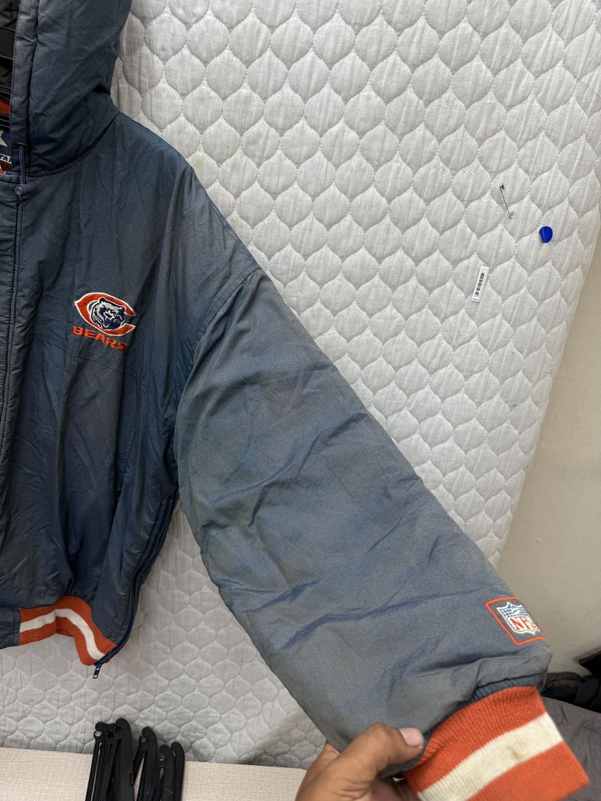Starter 💥💥🔥STEALS VTG NFL STARTER BEARS SUNFADED JACKET Size US L / EU 52-54 / 3 - 15 Thumbnail