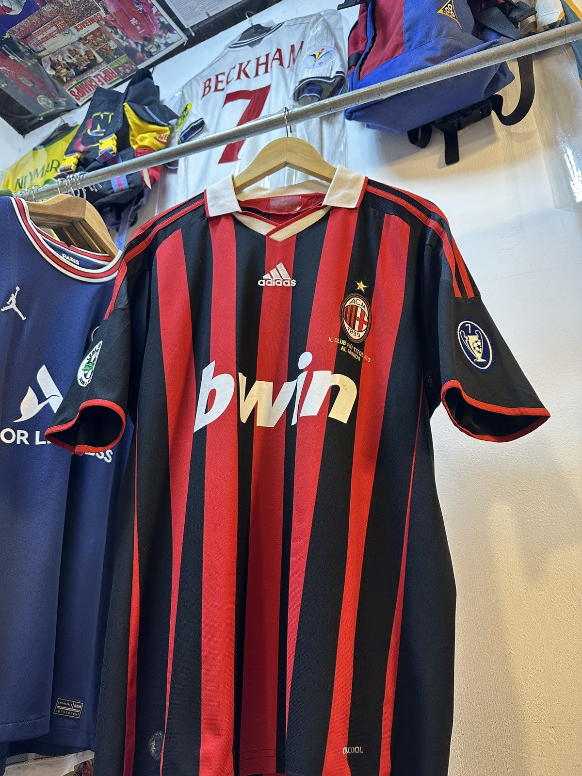 Adidas 2010-2011 AC Milan Home Kit BECKHAM 32 Size US S / EU 44-46 / 1 - 3 Thumbnail