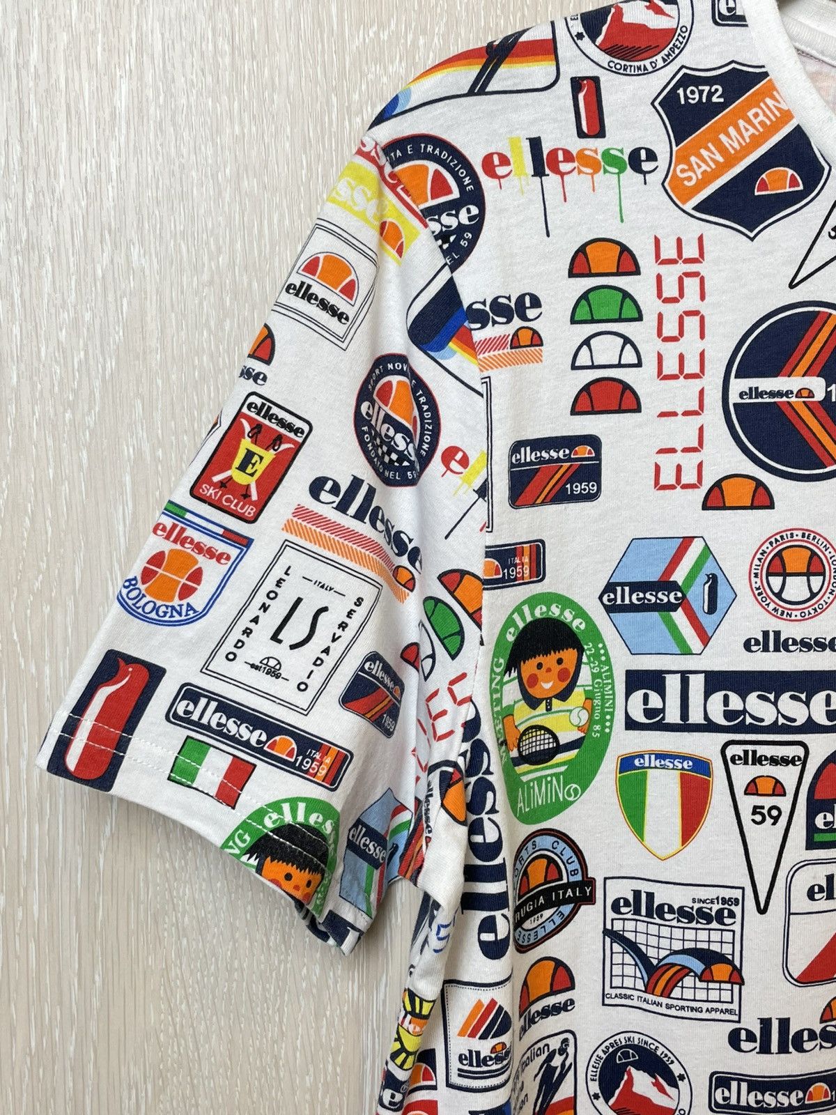 Ellesse Ellesse Over Print Logo Tshirt M Size US M / EU 48-50 / 2 - 4 Thumbnail