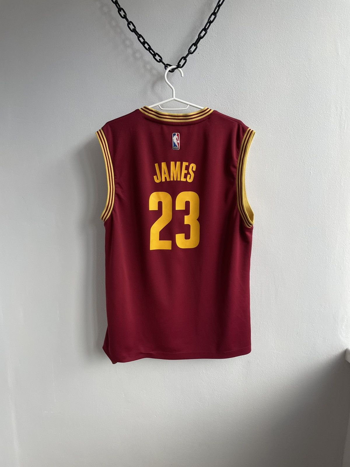 NBA Cleveland Cavaliers Lebron James #23 Jersey Shirt NBA Tee Size US M / EU 48-50 / 2 - 13 Thumbnail